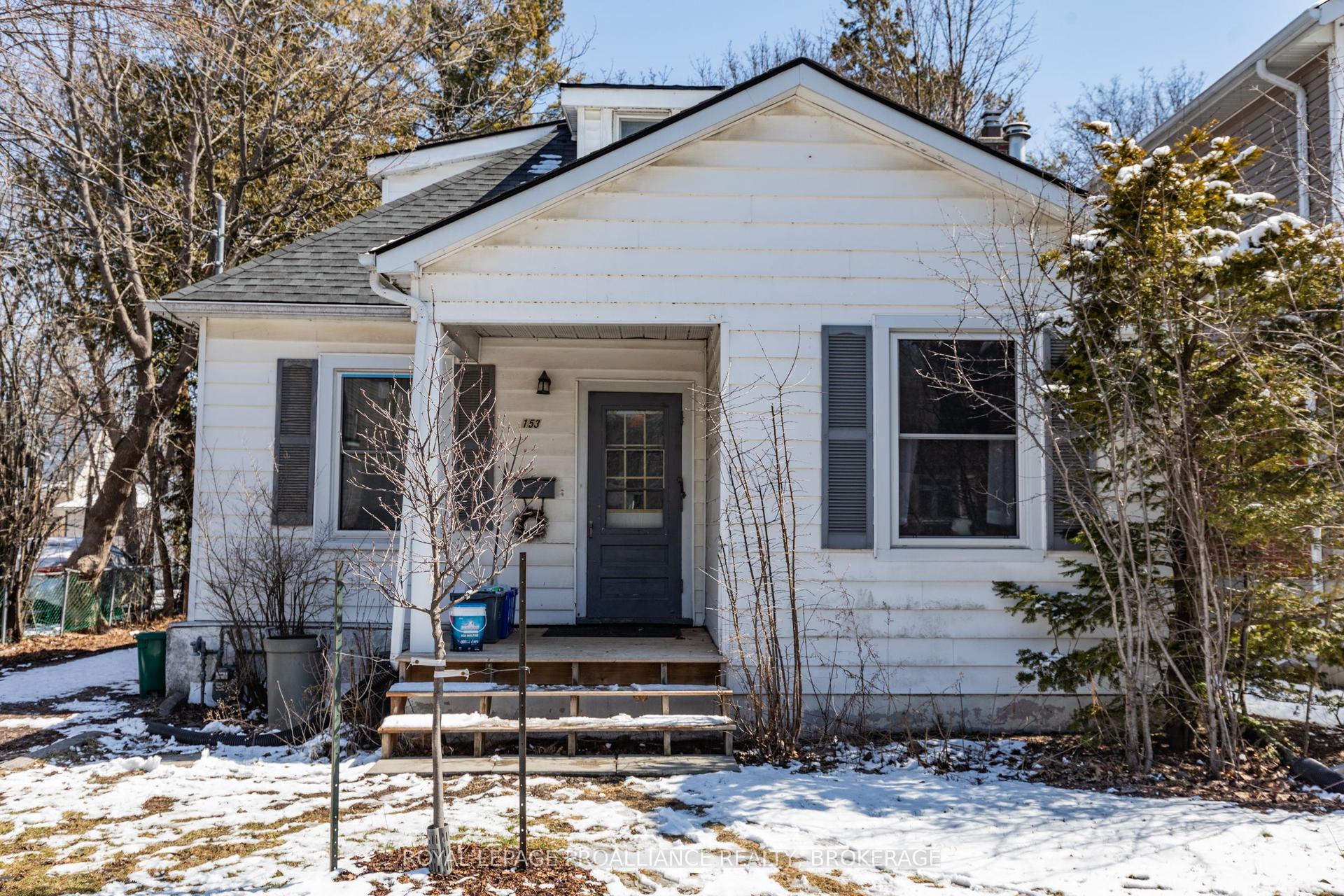 153 Macdonnell Street — photo 1
