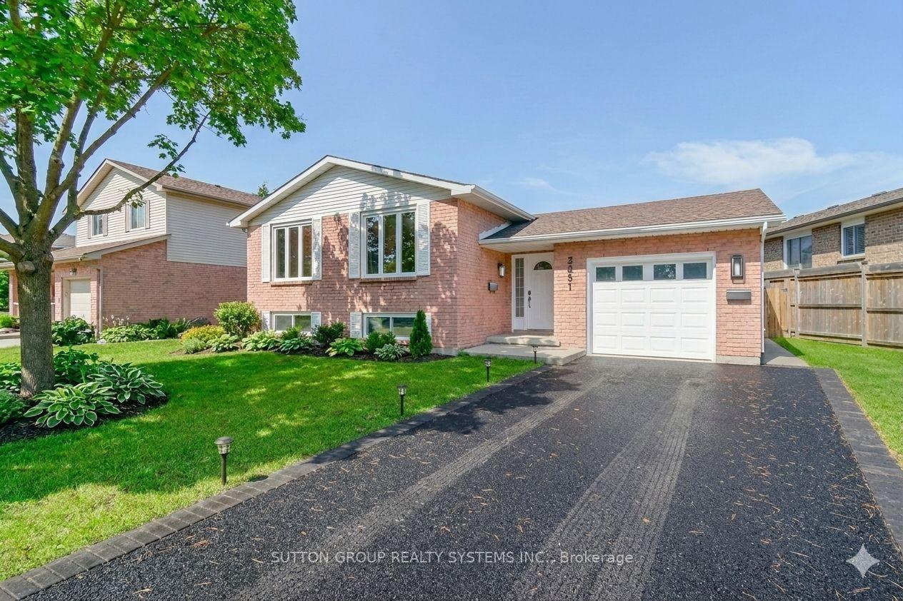 19 Lorraine Drive — photo 1
