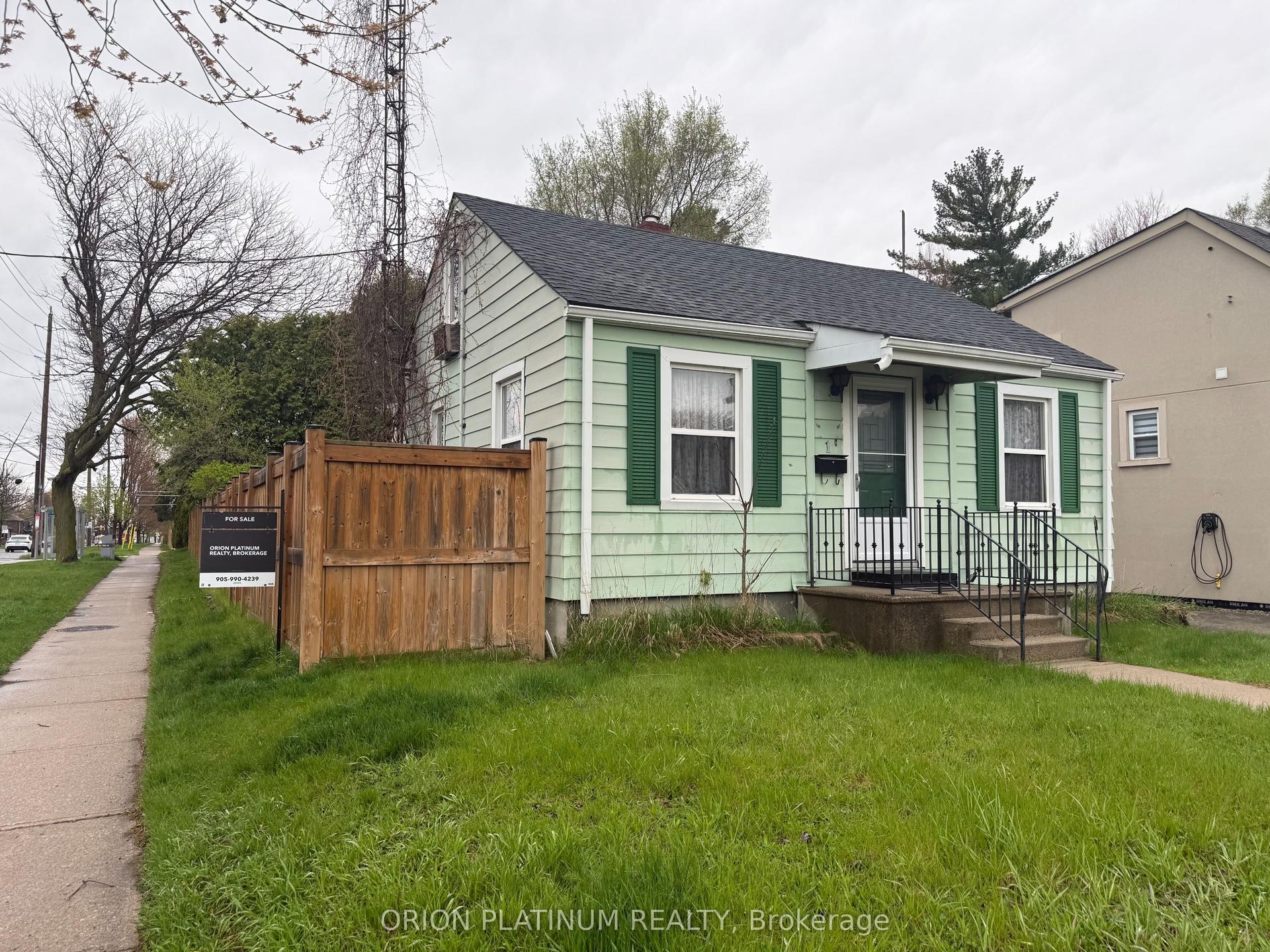 1 McCallum Court — photo 1