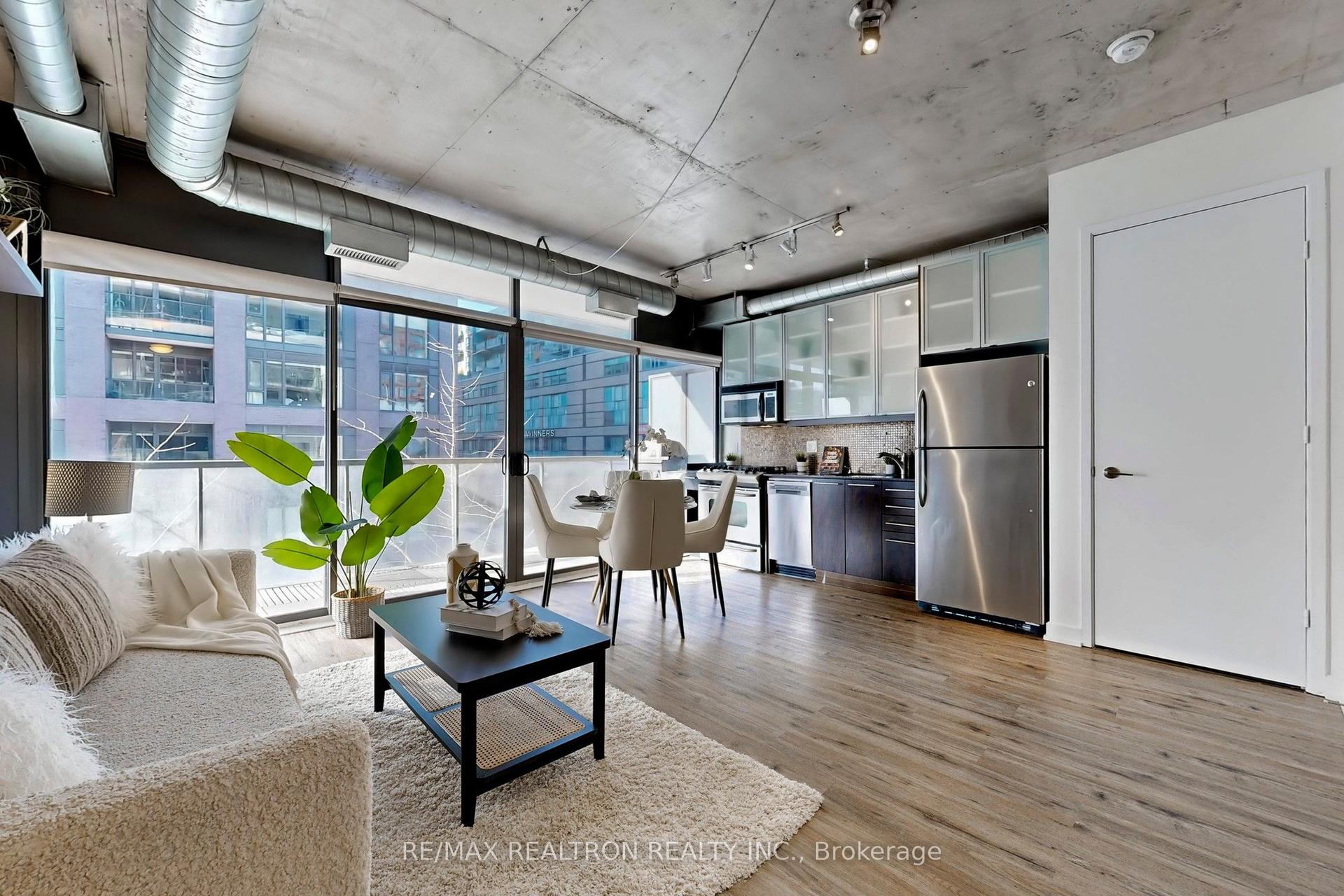533 Richmond Street W 408 #408 — photo 1