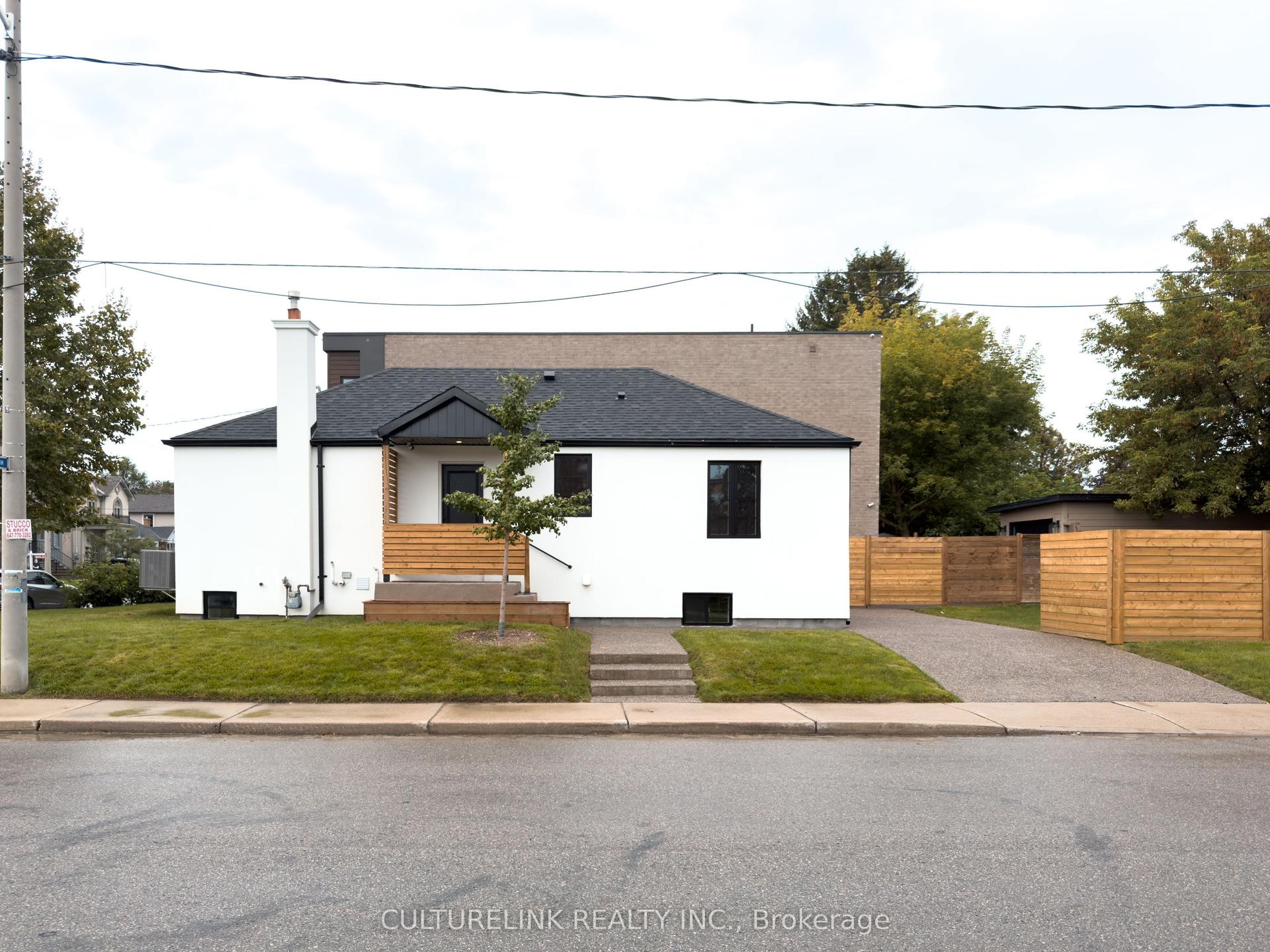 58 Joanith Drive, Toronto — Detached for sale, photo 1