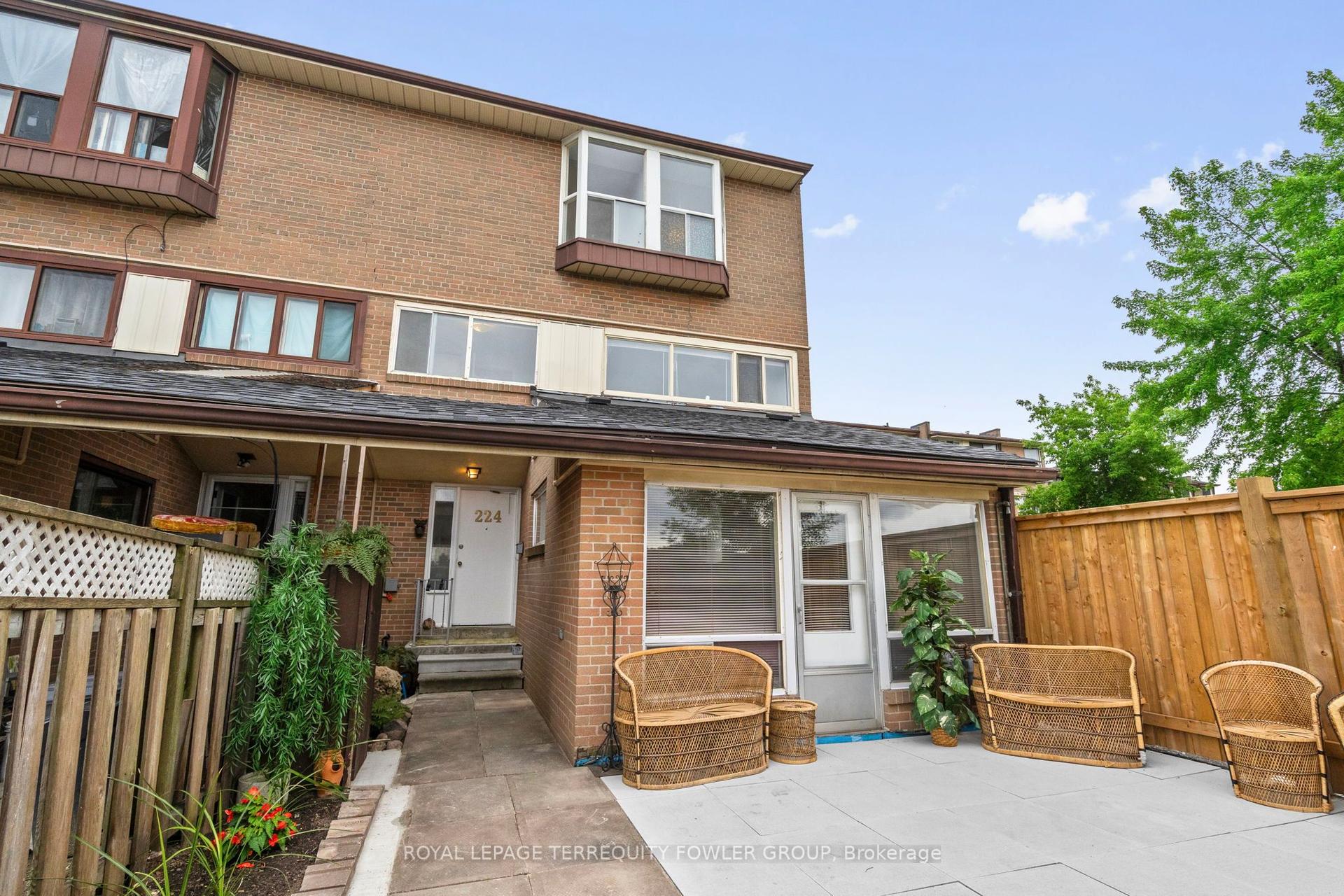 260 John Garland Boulevard 224 #224, Toronto — Condo Town for sale, photo 1
