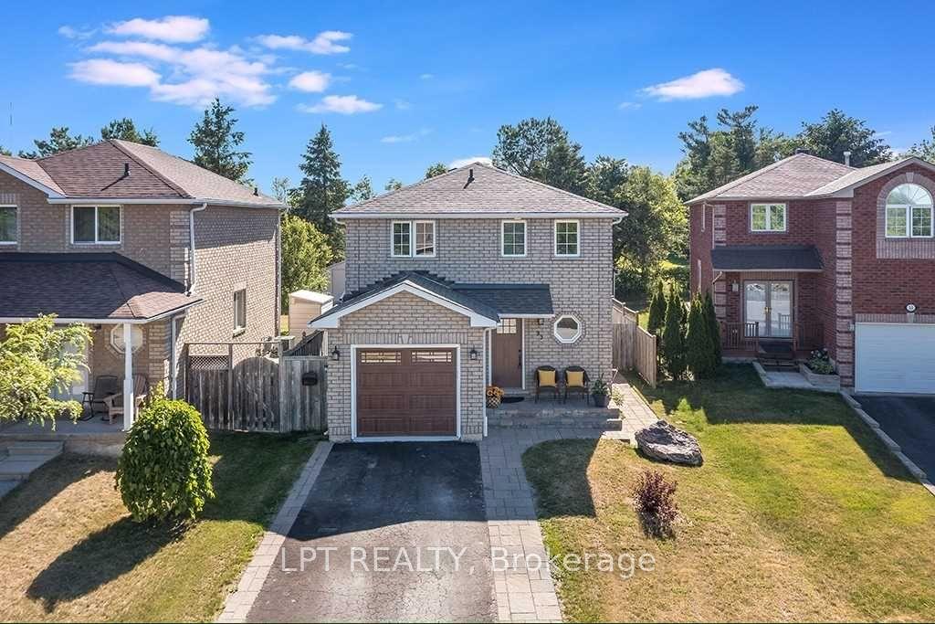 35 Clute Crescent — photo 1