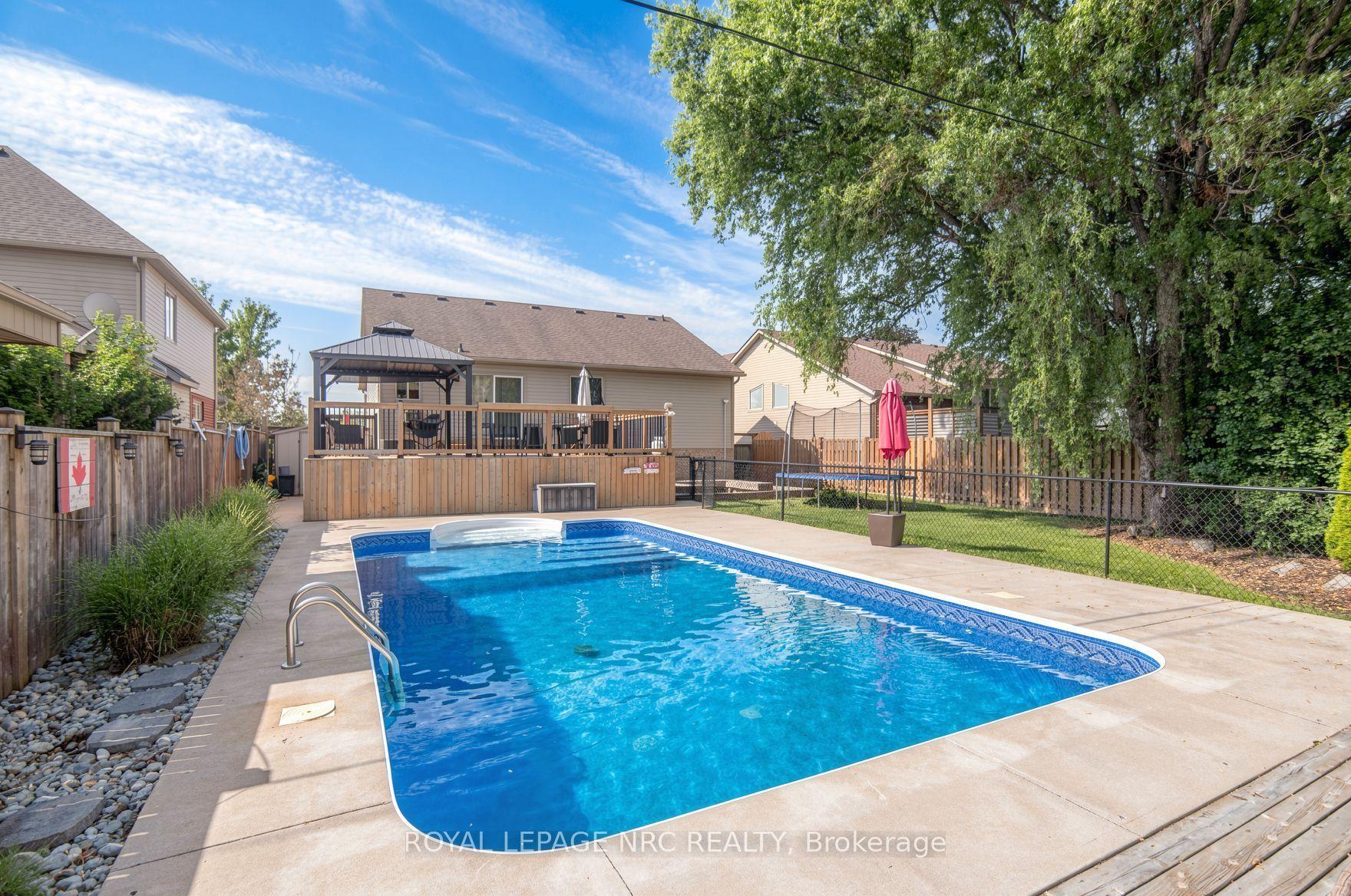 4001 WEINBRENNER Road, Niagara Falls — Detached for sale, photo 1