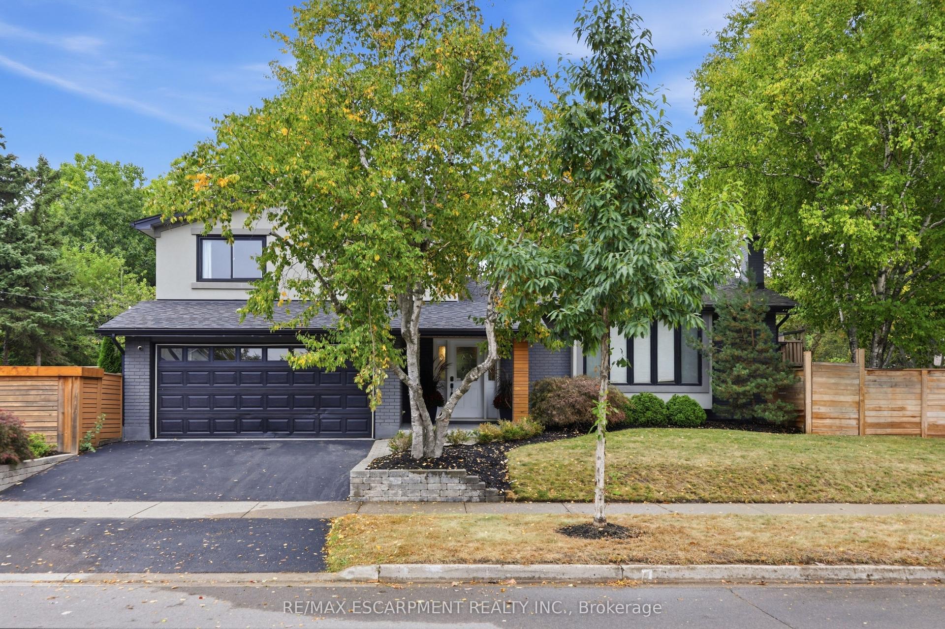134 Fairwood Place W, Burlington — Detached for sale, photo 1
