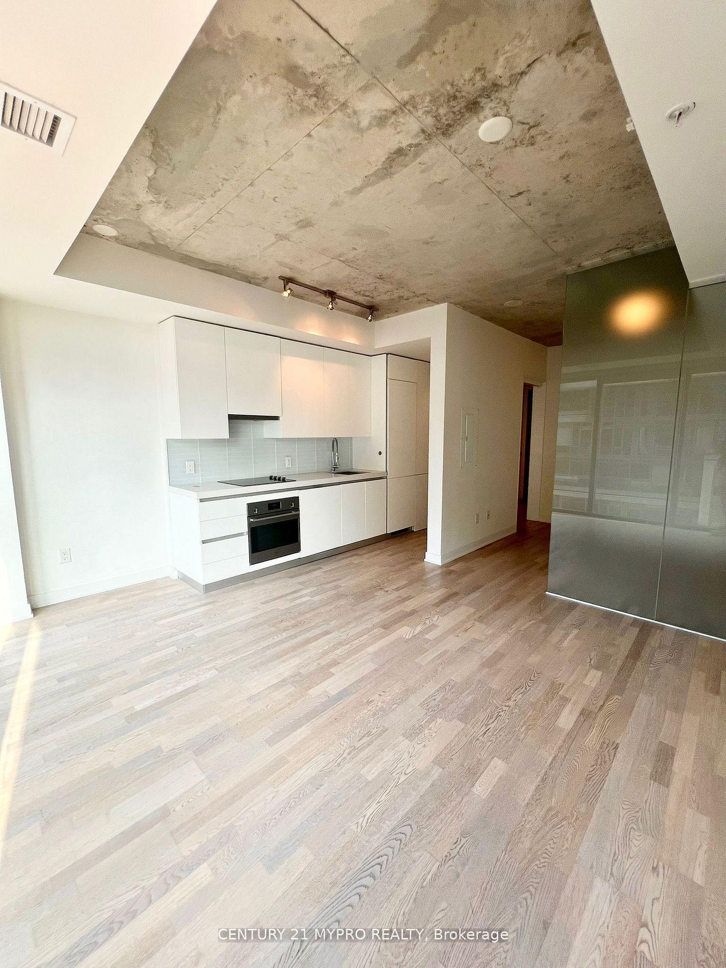 629 King Street W 623 #623 — photo 1