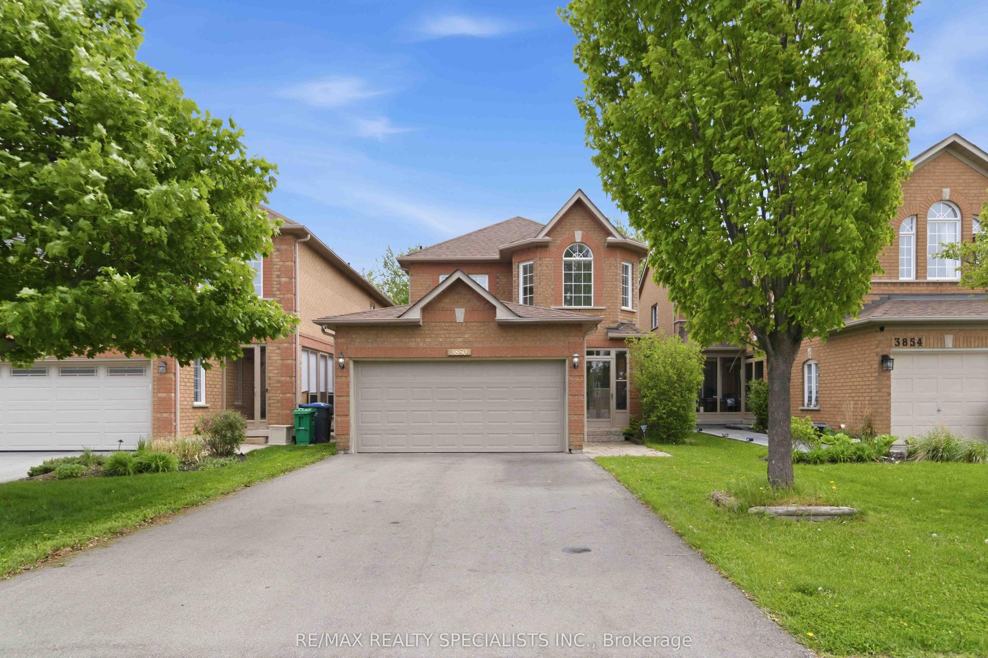 3850 Forest Bluff Crescent, Mississauga — Detached for sale, photo 1