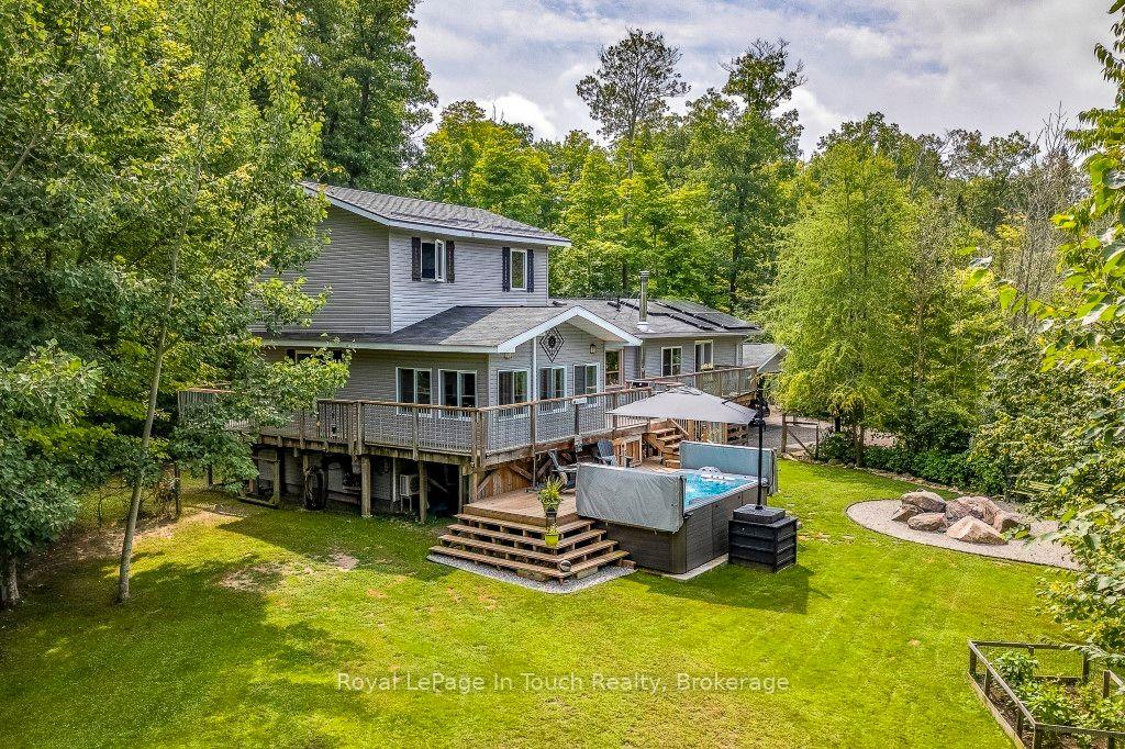 36 Meadows Avenue — photo 1