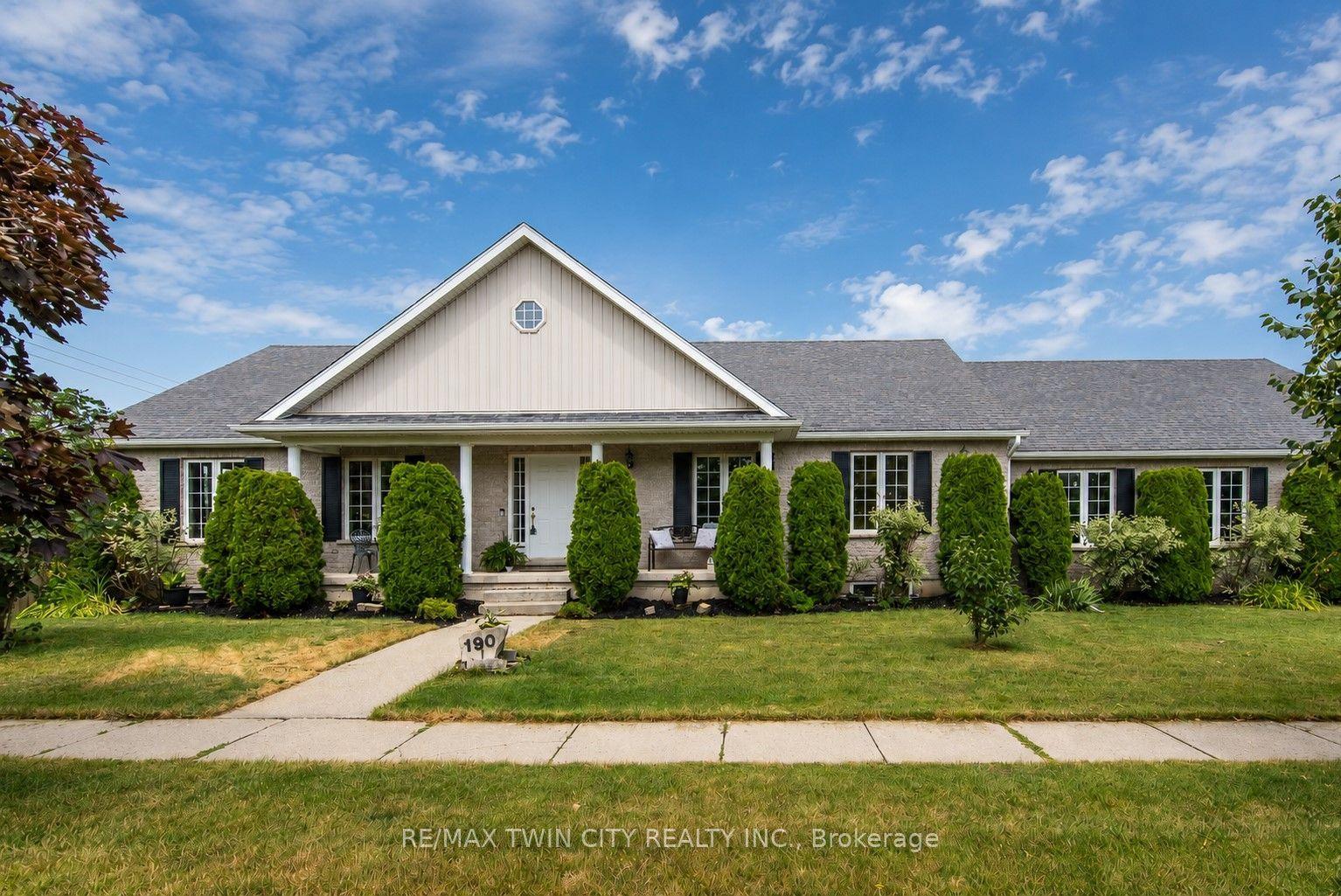 190 Laschinger Boulevard, Wilmot — Detached for sale, photo 1