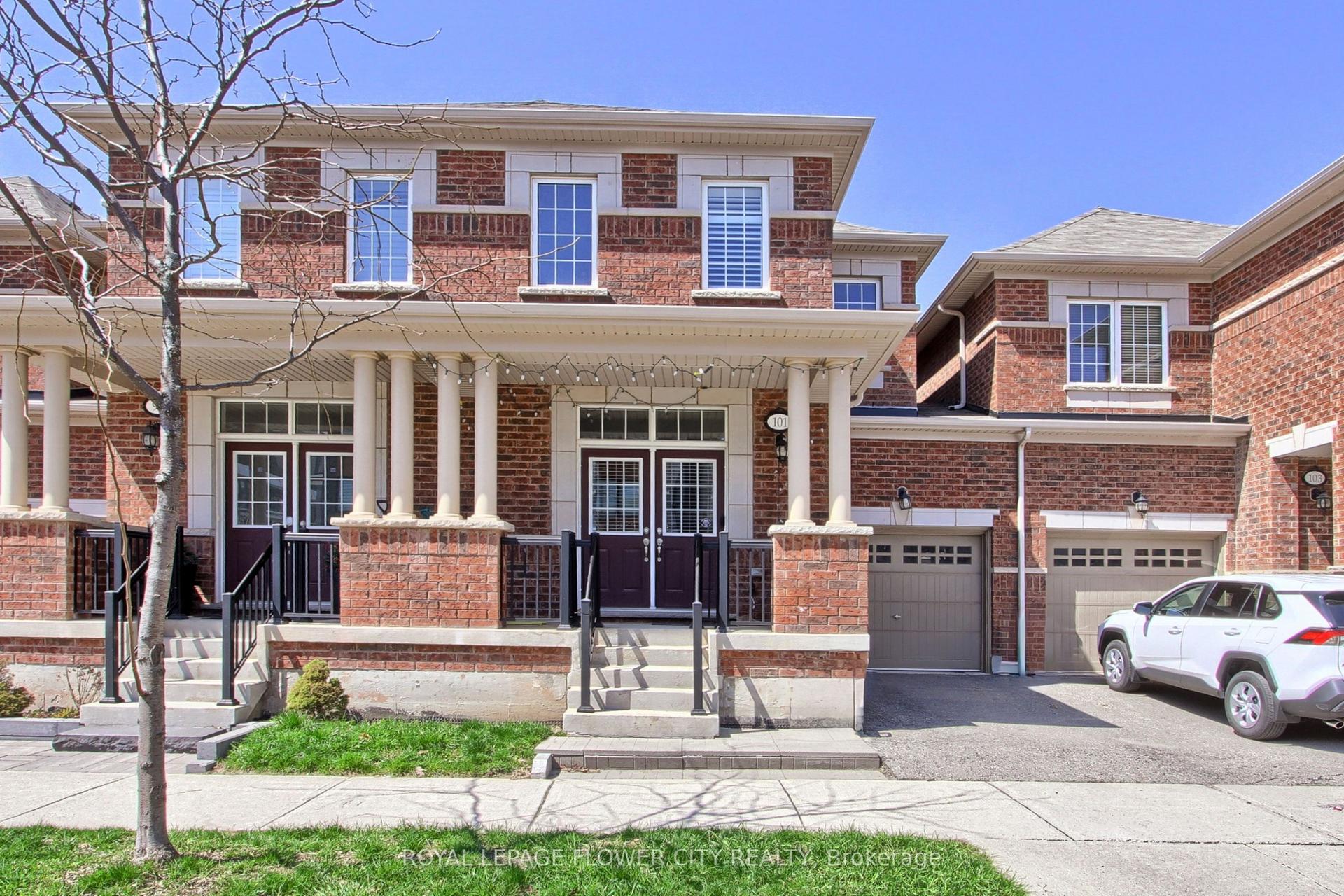 101 Huguenot Road, Oakville — Townhouse for sale, photo 1