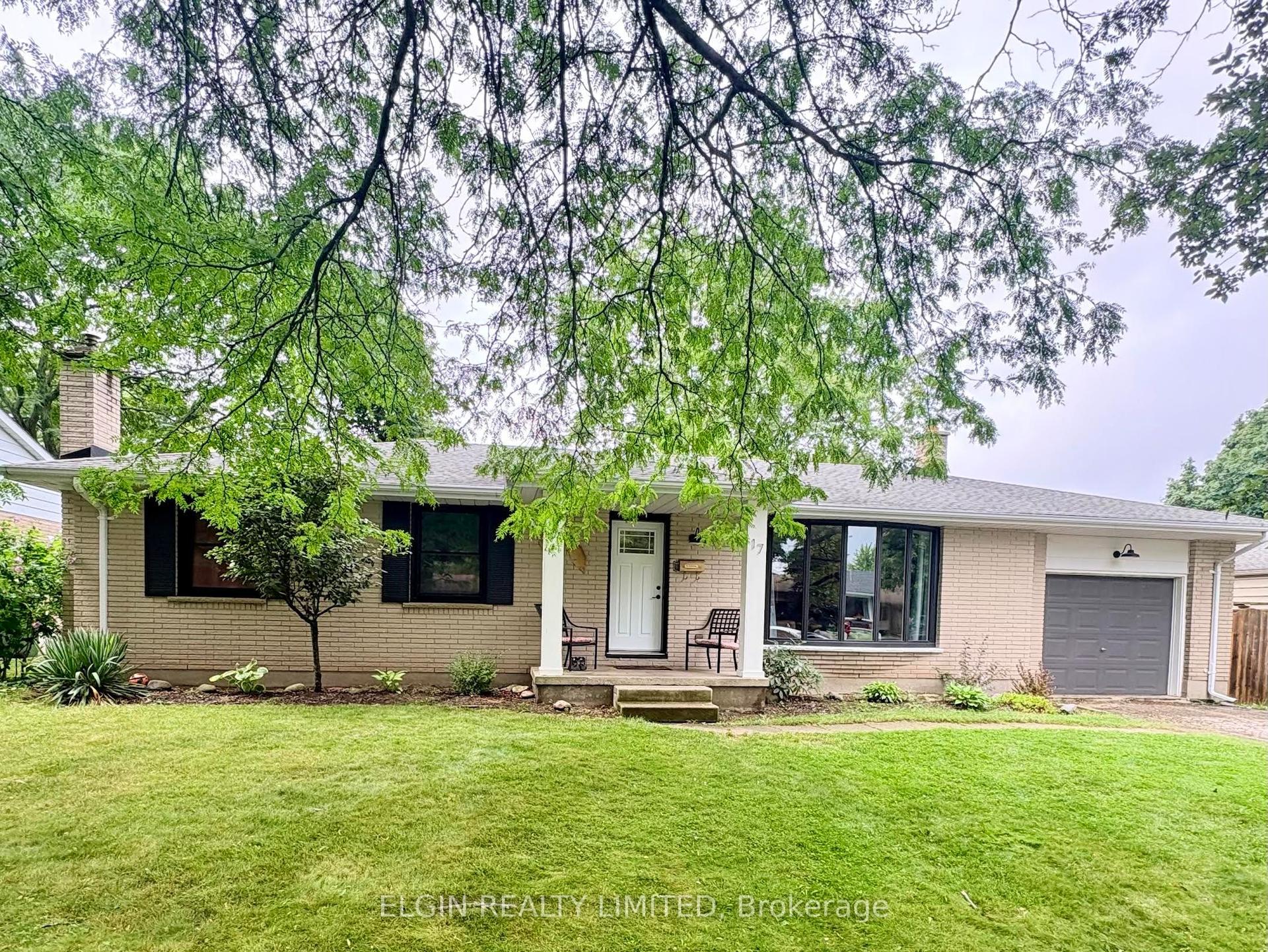 17 Butler Drive, St. Thomas — Detached for sale, photo 1