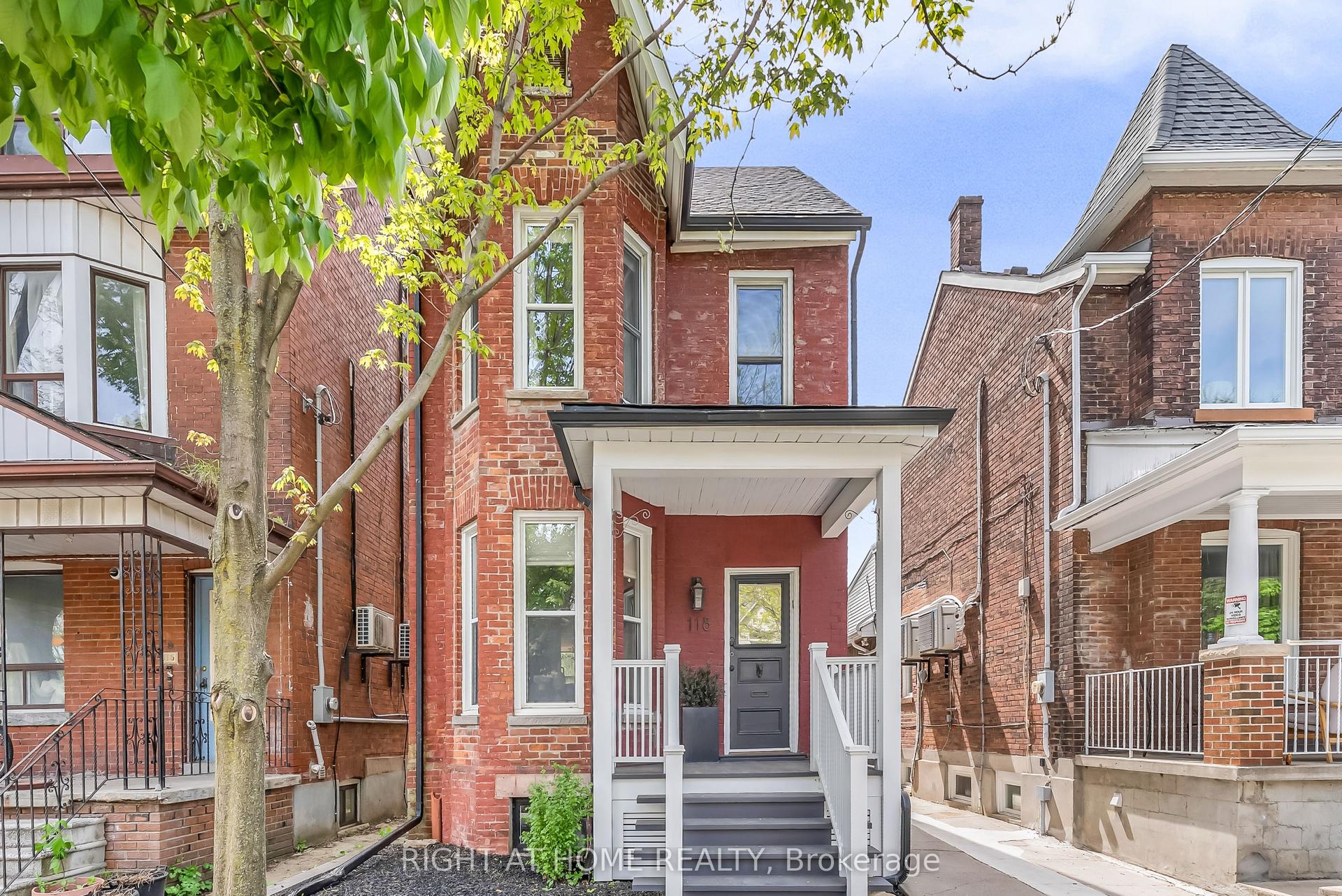 118 Lansdowne Avenue — photo 1