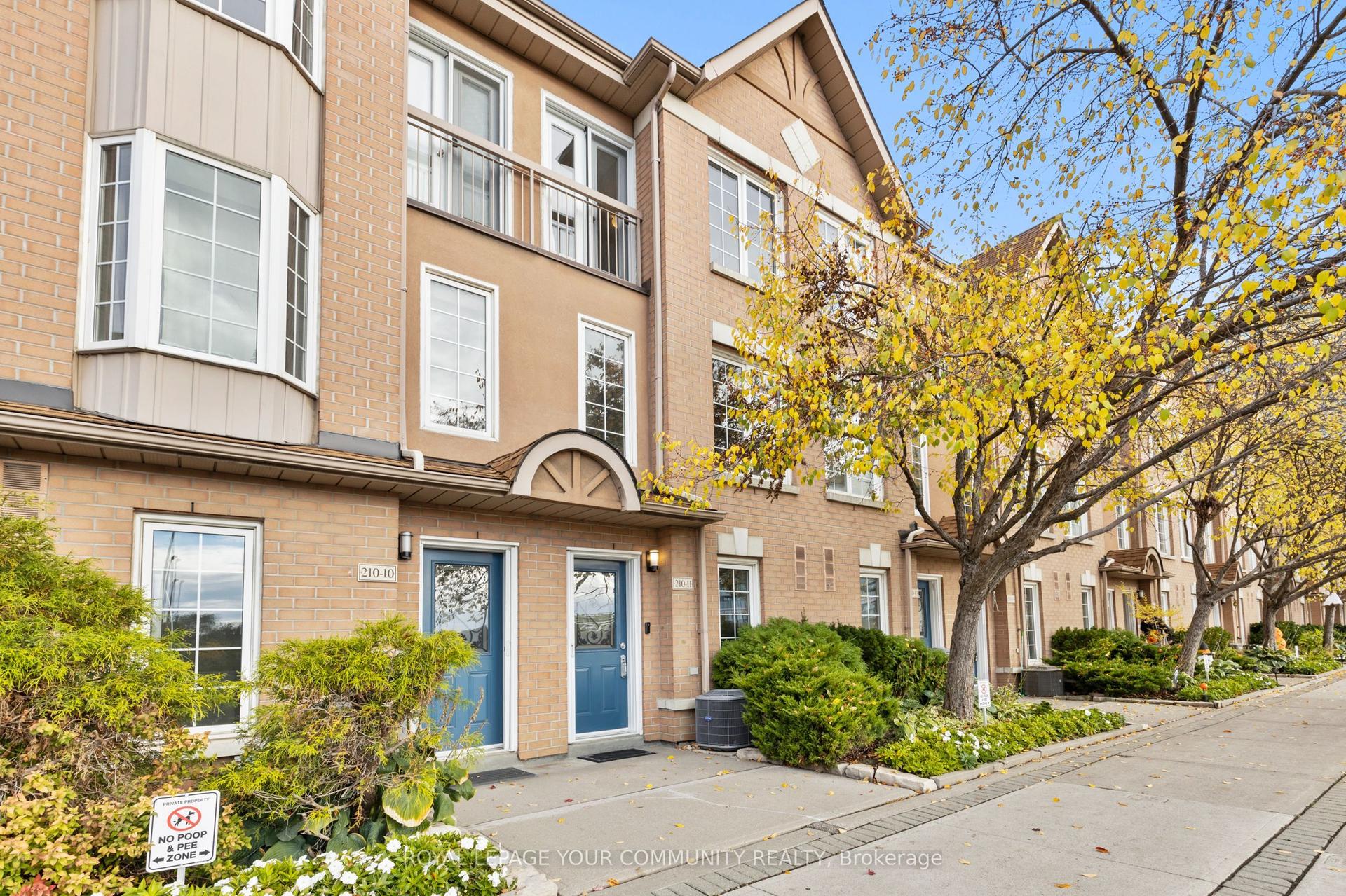 210 Manitoba Street 11 #11, Toronto — Condo Town for sale, photo 1