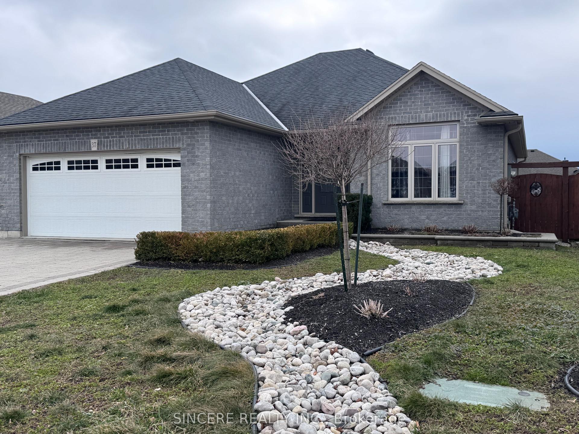 37 Galinee Trail, Norfolk — Detached for lease, photo 1