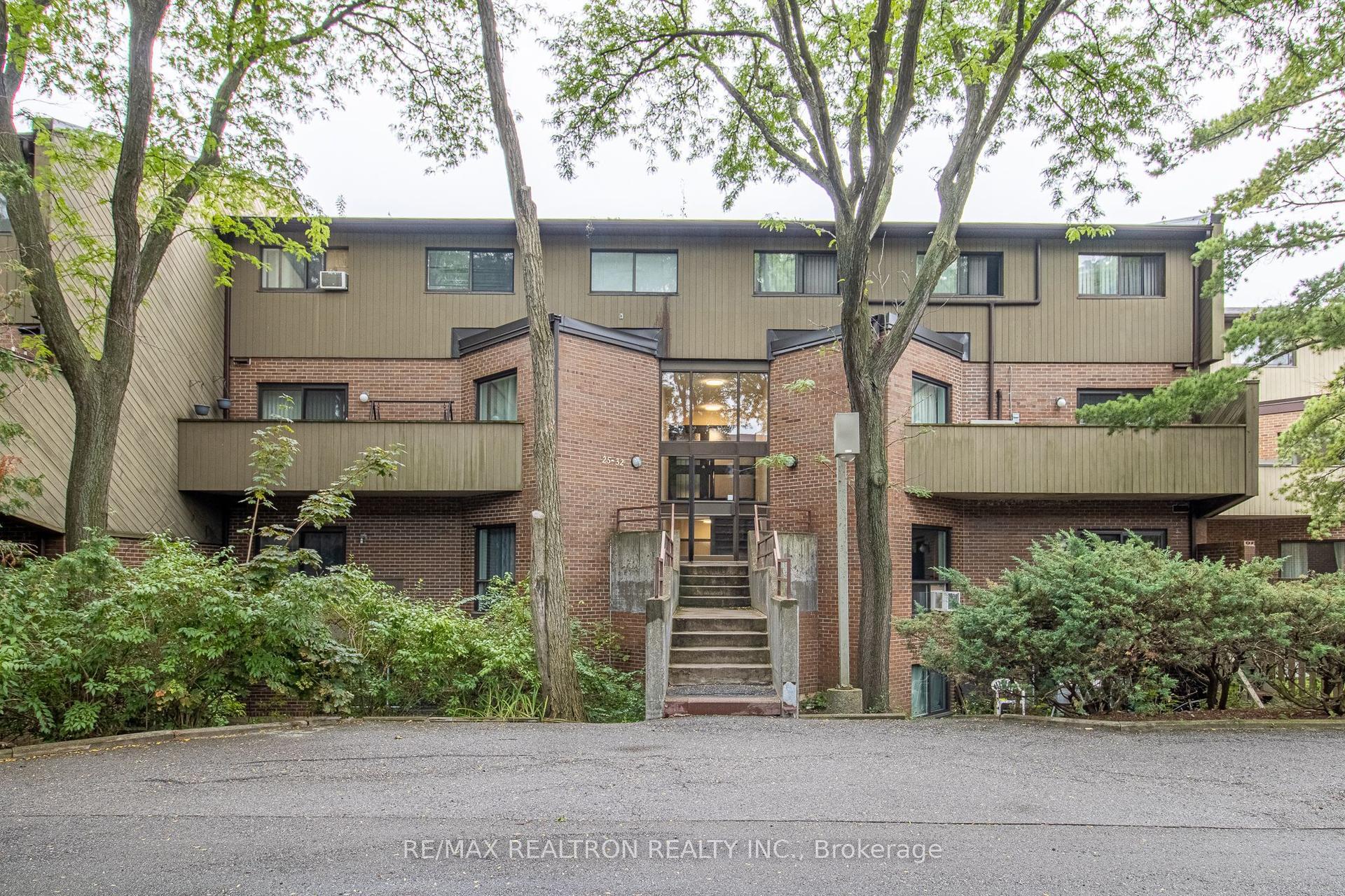 2035 South Millway 32 #32, Mississauga — Condo Town for lease, photo 1