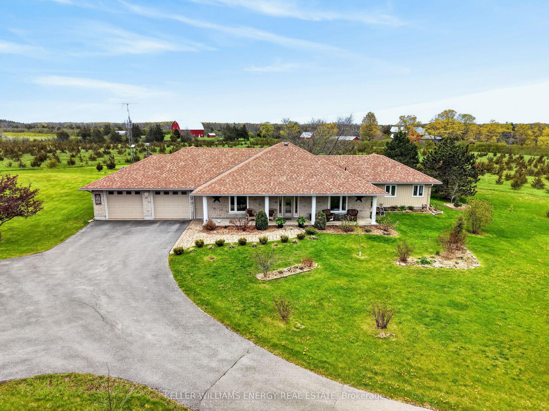 160 Mckinley Crossroad Cross, Prince Edward County — Detached for sale, photo 1