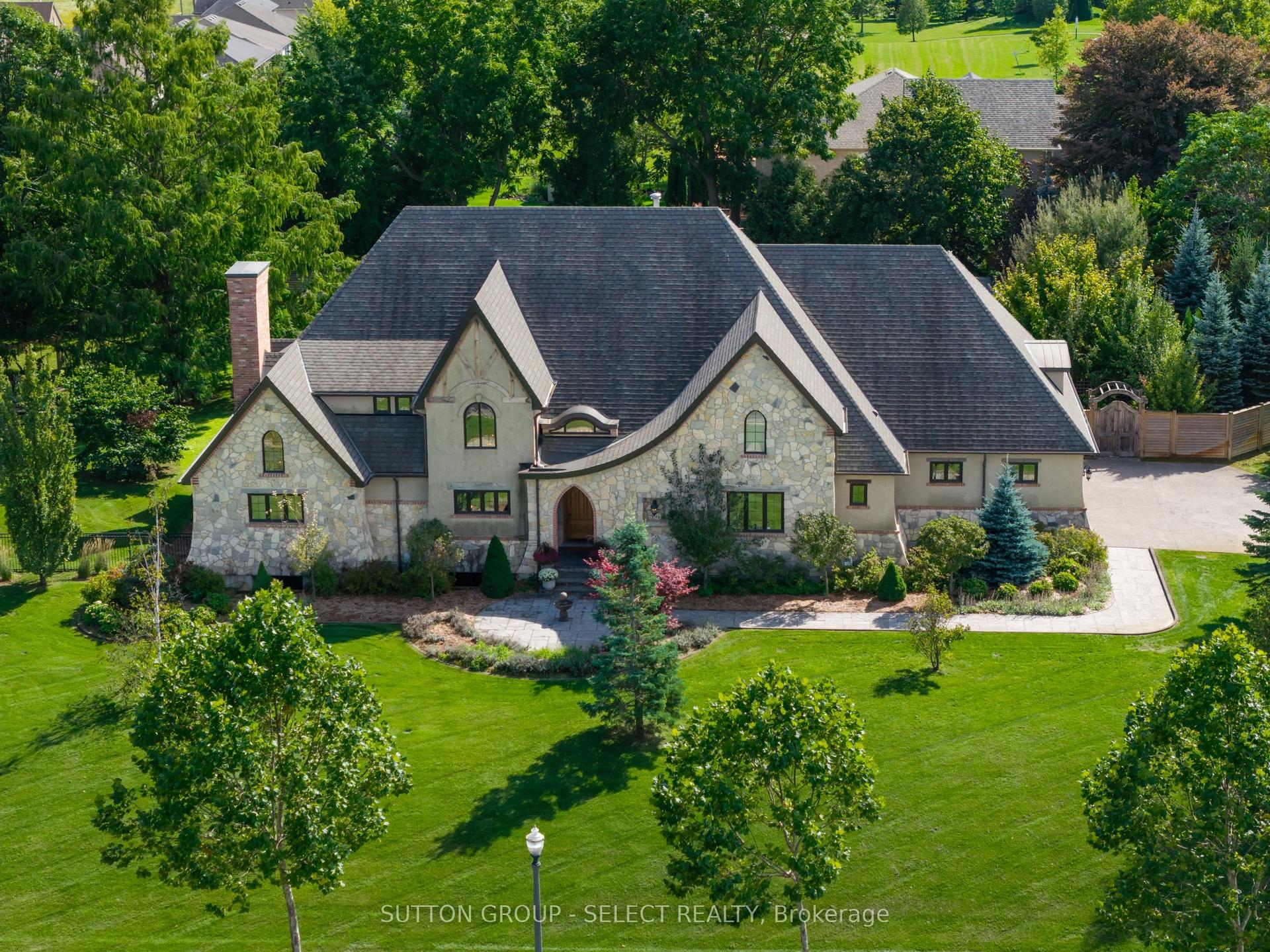 1039 Cherrygrove Drive, London South — Detached for sale, photo 1