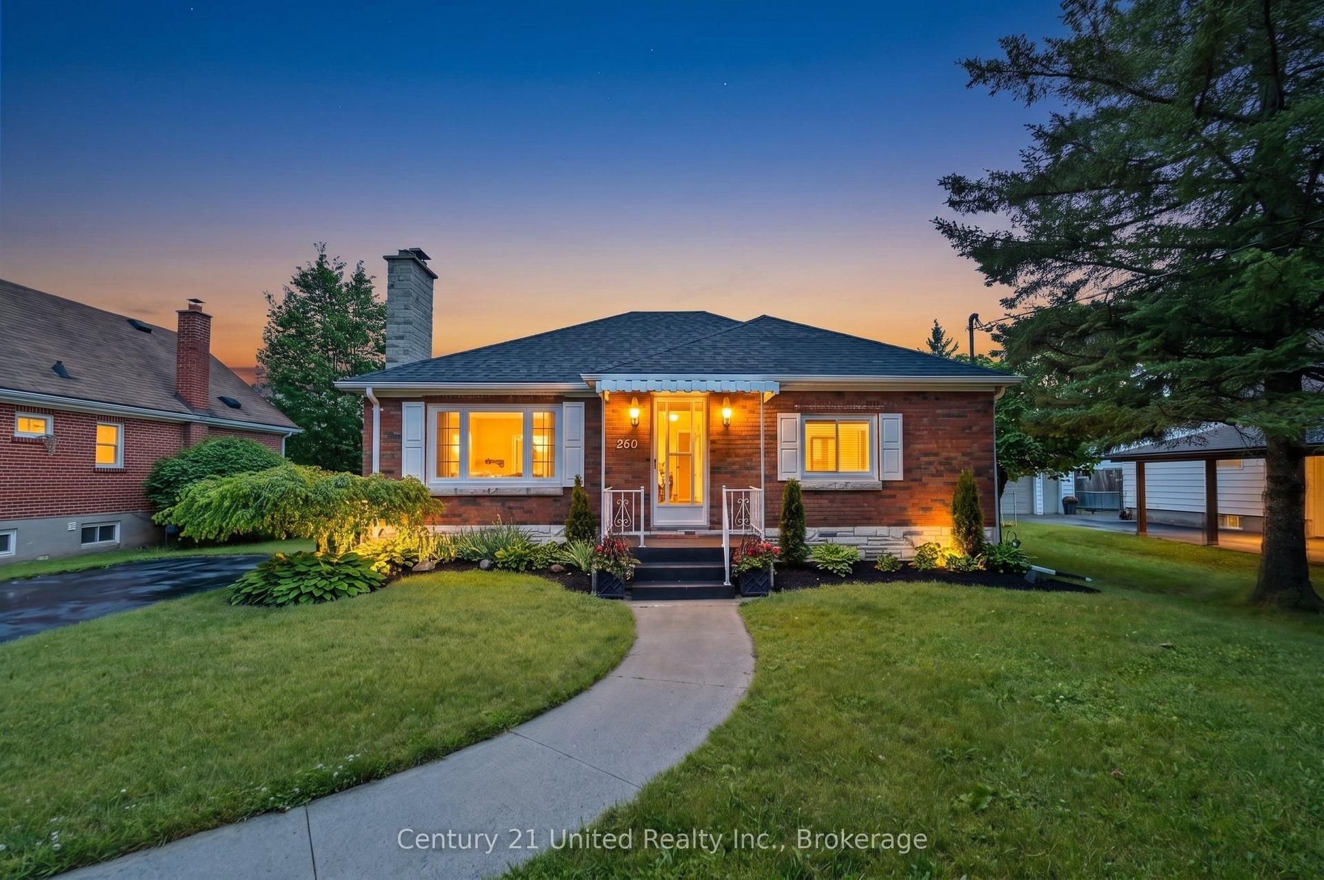 260 Mckellar Street, Peterborough — Detached for sale, photo 1