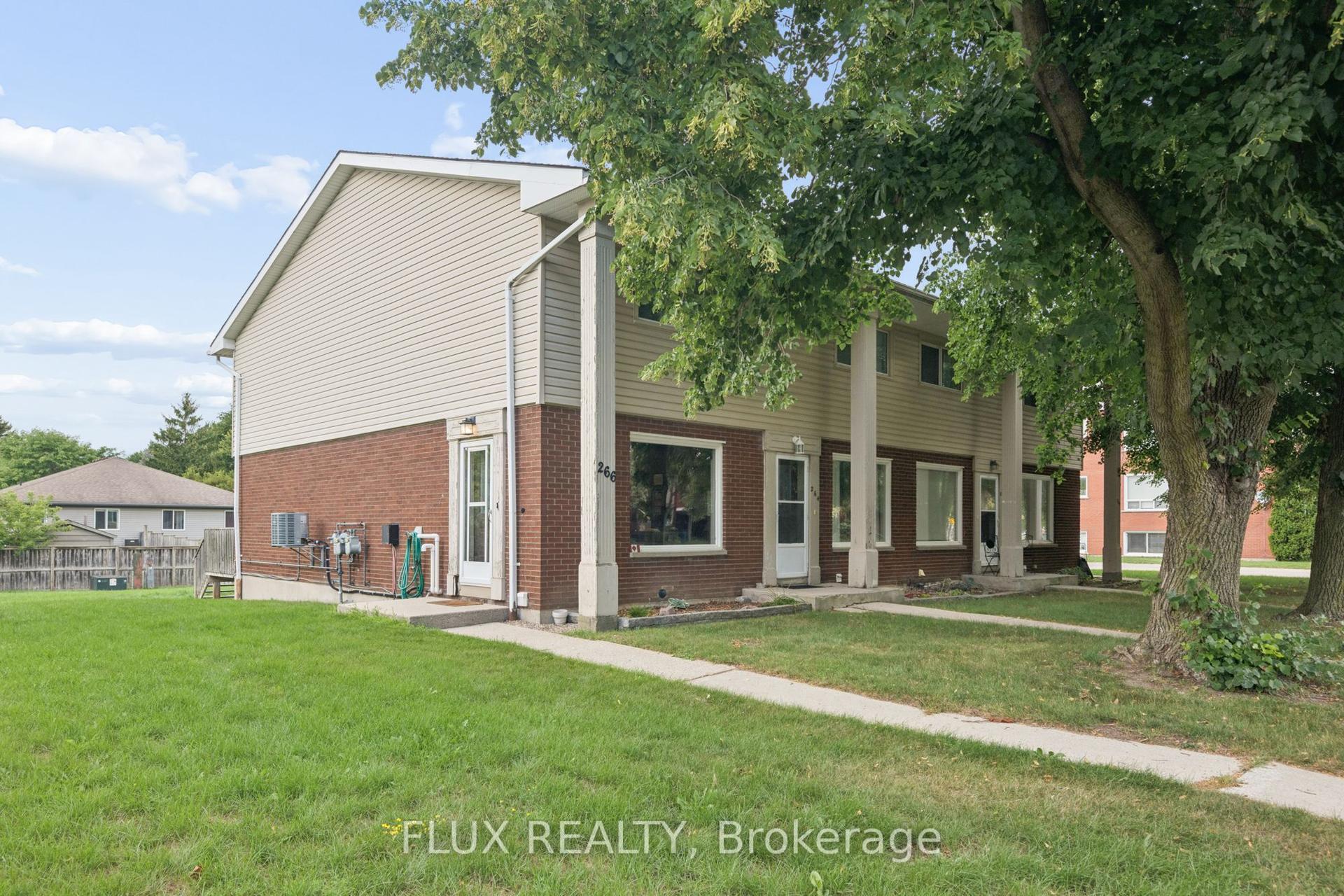 266 Dufferin Street 9 #9, Stratford — Condo Town for sale, photo 1