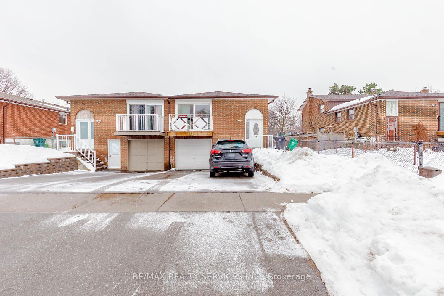 127 Mill Street N Basement #Basement, Brampton — Semi-Detached for lease, photo 1