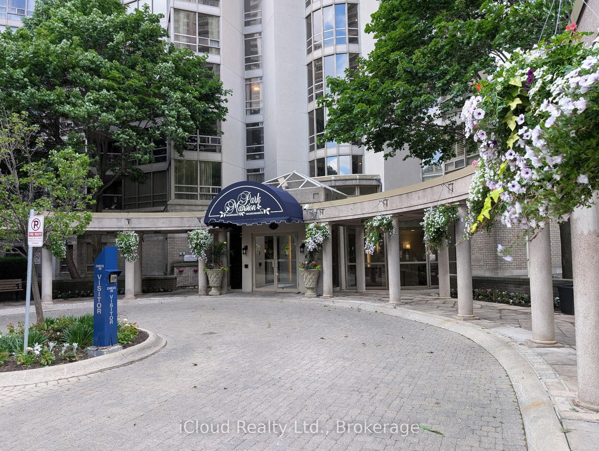 45 Kingsbridge Garden Circle 1003 #1003 — photo 1