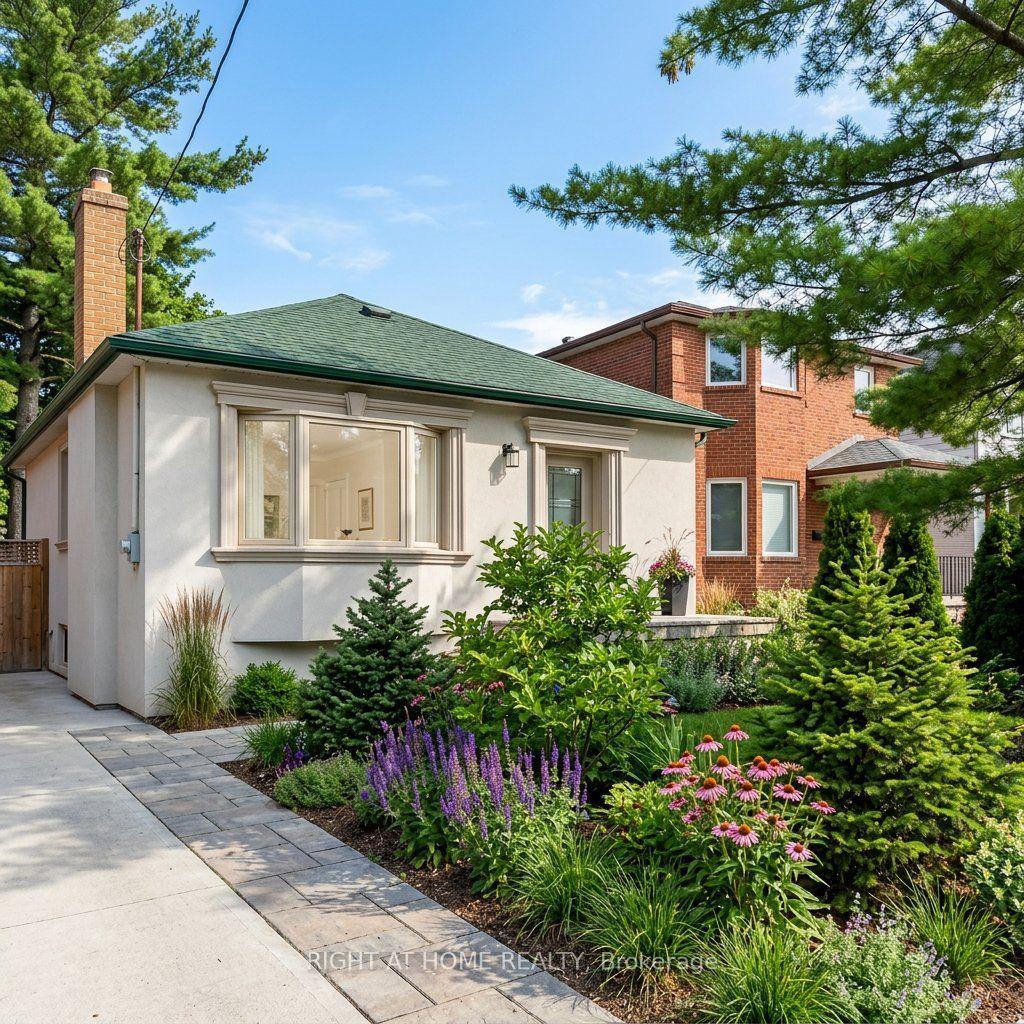44 Connaught Avenue, Toronto — Detached for sale, photo 1