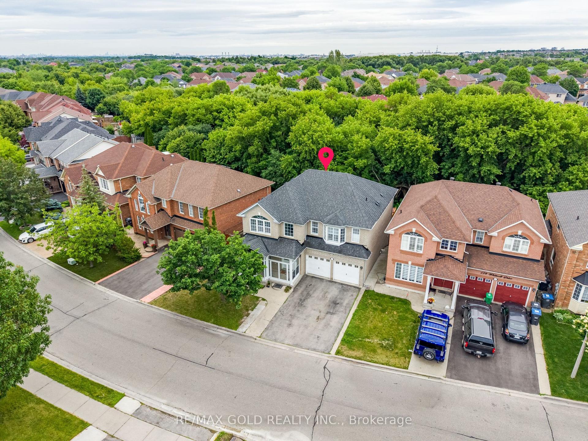 141 Whitwell Drive, Brampton — Detached for sale, photo 1
