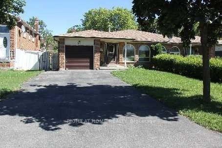 31 Manitou Crescent, Brampton — Semi-Detached for lease, photo 1