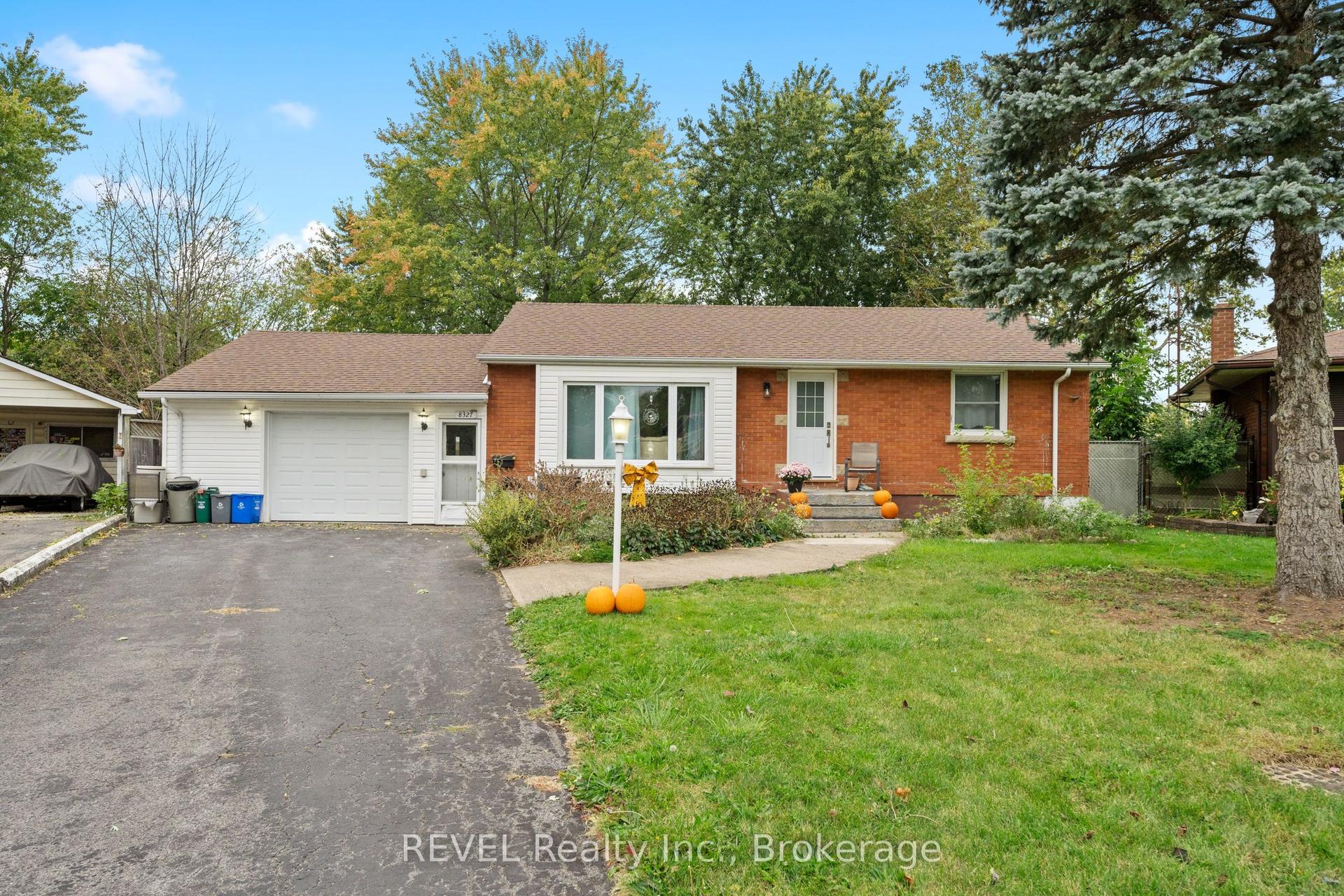 8327 Parkway Drive Upper Unit #Upper Unit, Niagara Falls — Detached for lease, photo 1