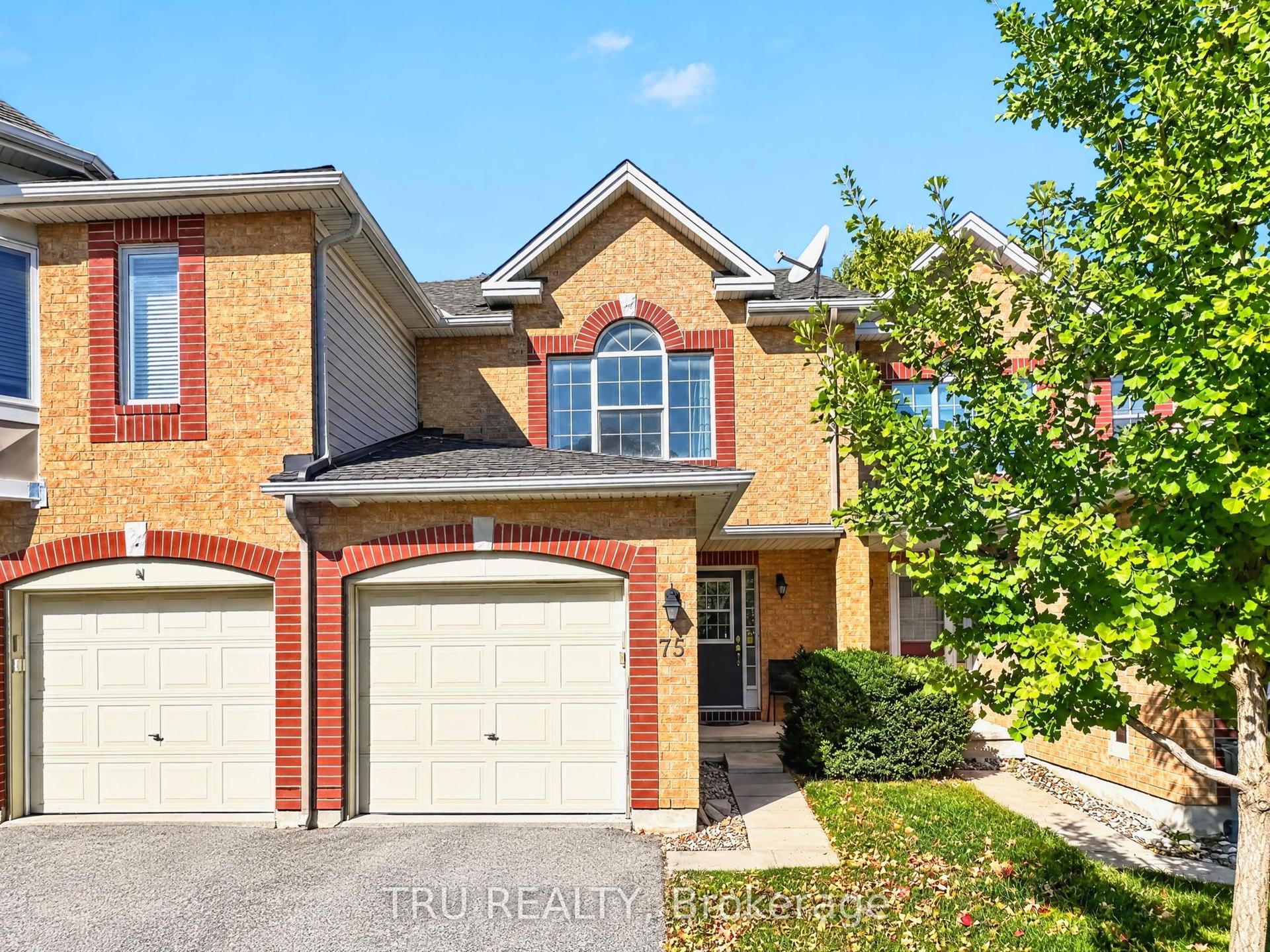 75 Silverlace Private, Hunt Club - South Keys and Area — Townhouse for lease, photo 1