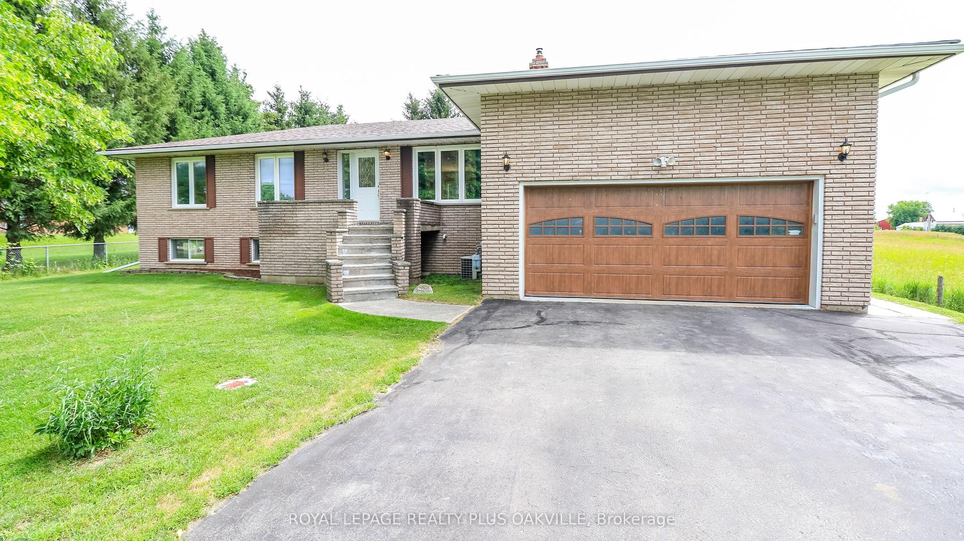 52 Denney Drive, Essa — Detached for sale, photo 1