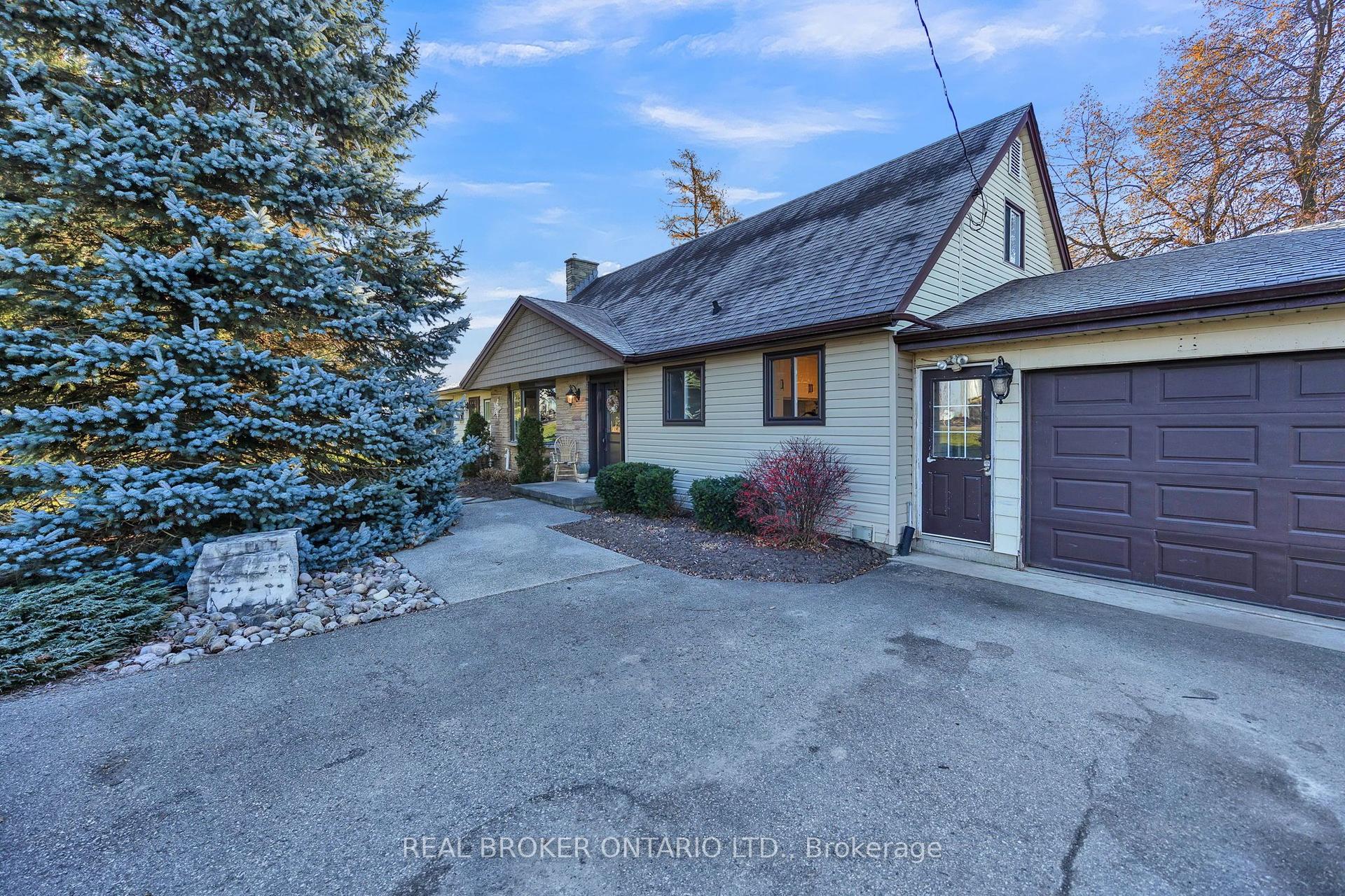 3766 Lobsinger Line — photo 1
