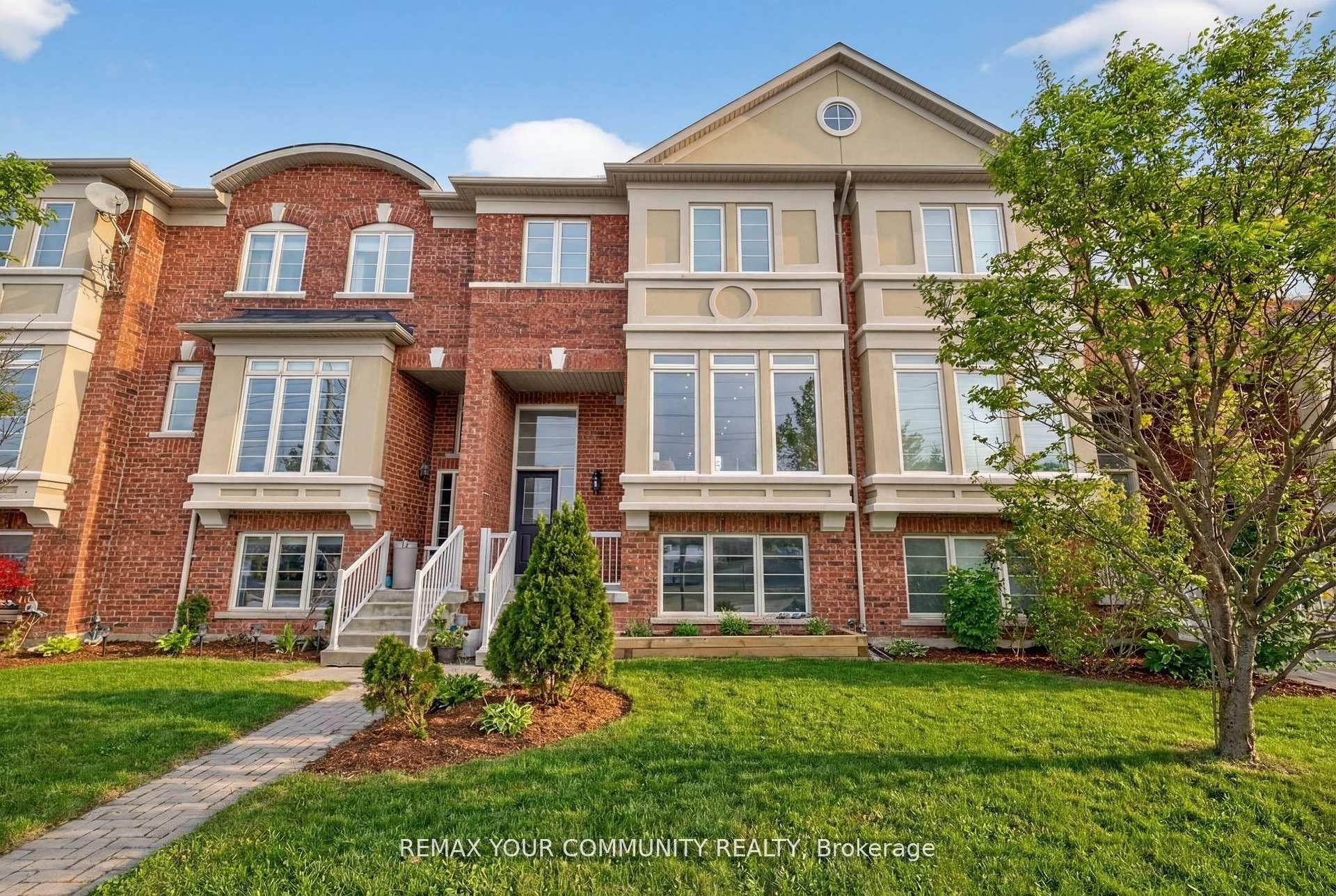 193 Zokol Drive, Aurora — Townhouse for sale, photo 1