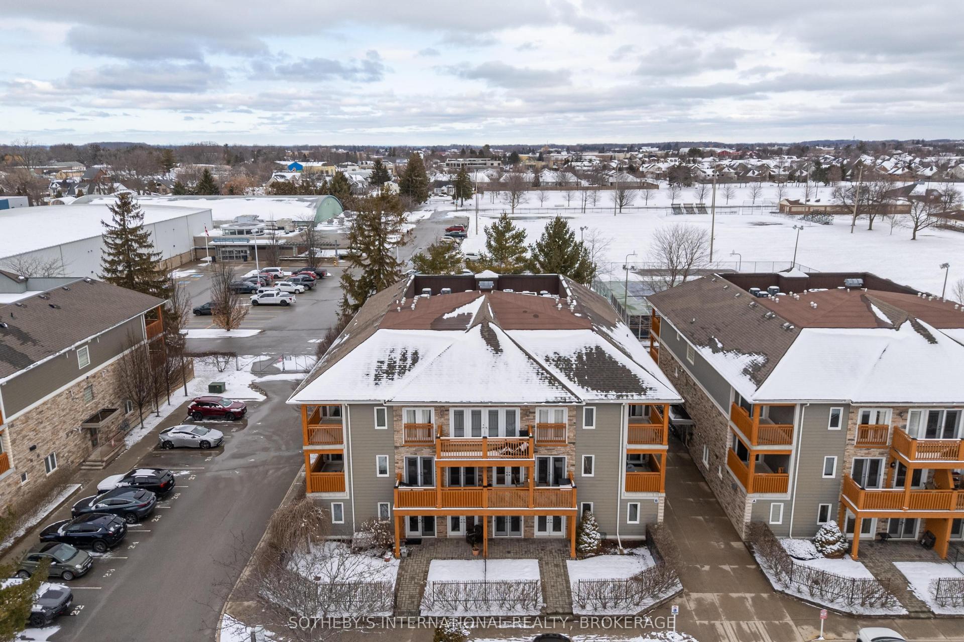 678 Line 2 Road 205 #205 — photo 1