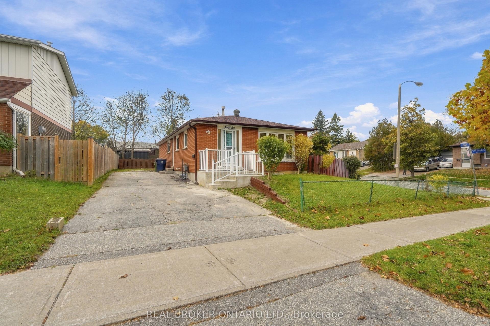 66 Crow Trail, Toronto — Detached for sale, photo 1