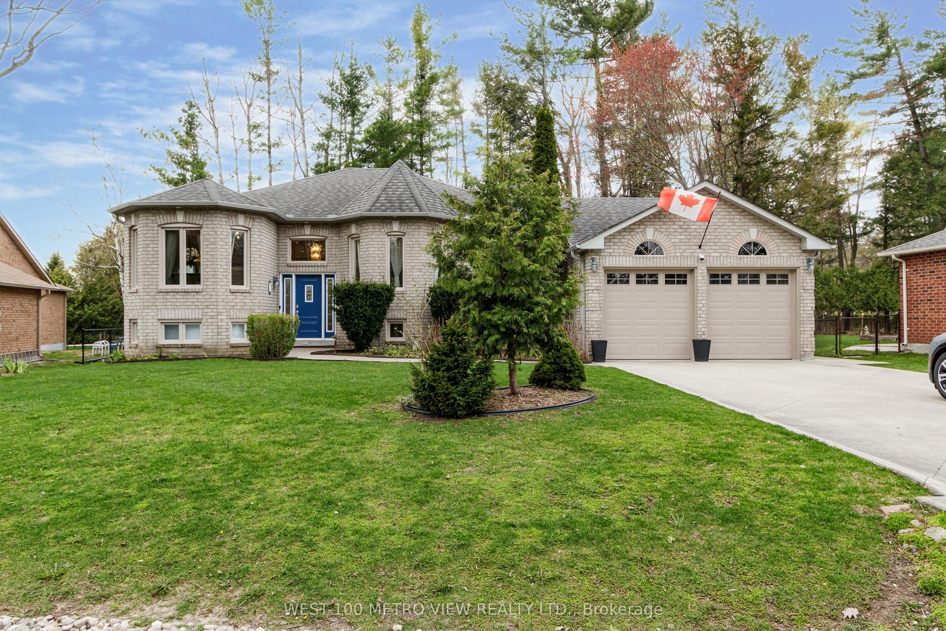 7 Fairway Crescent — photo 1