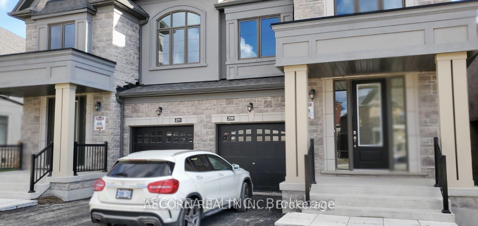 209 Thompson Drive, East Gwillimbury — Semi-Detached for lease, photo 1