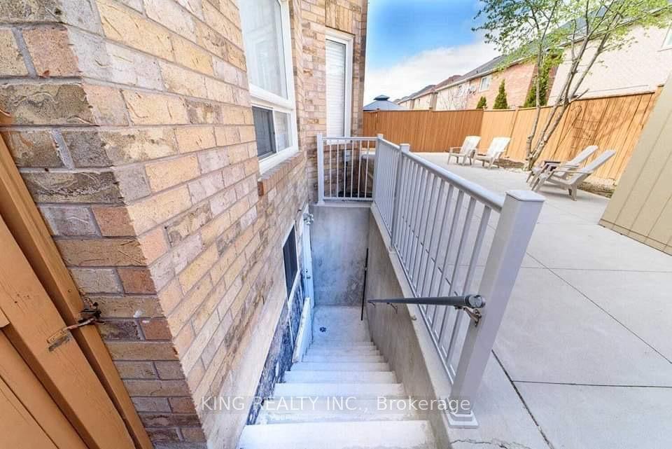 8 Ferncroft Place Basement #Basement, Brampton — Detached for lease, photo 1