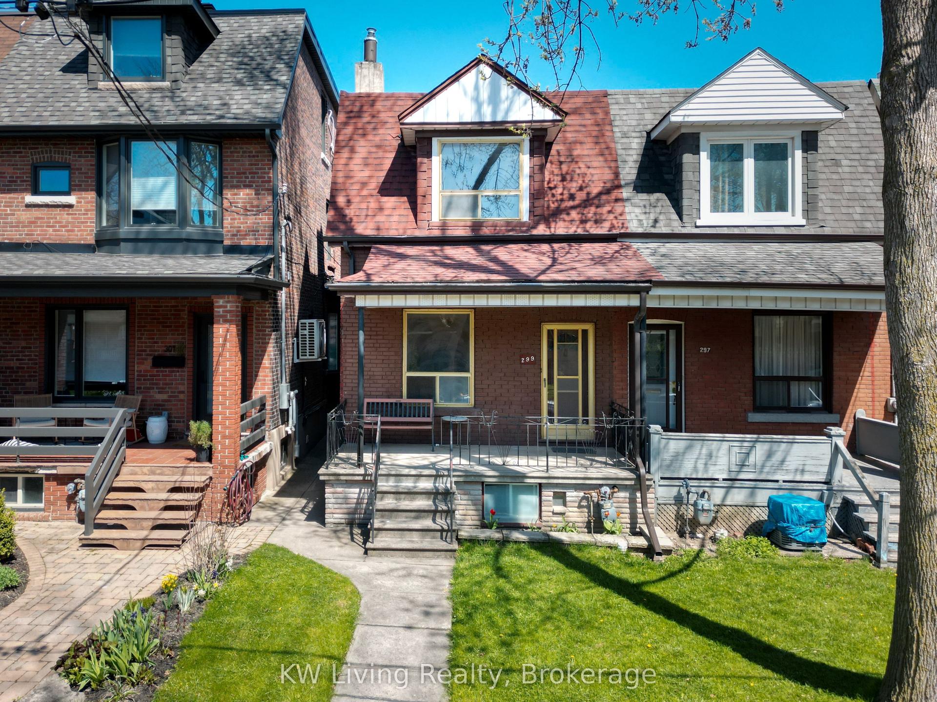 299 Grace Street — photo 1