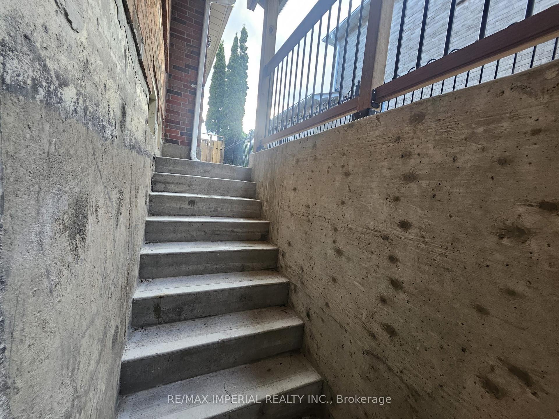 37 Stave Crescent Basement #Basement, Richmond Hill — Detached for lease, photo 1