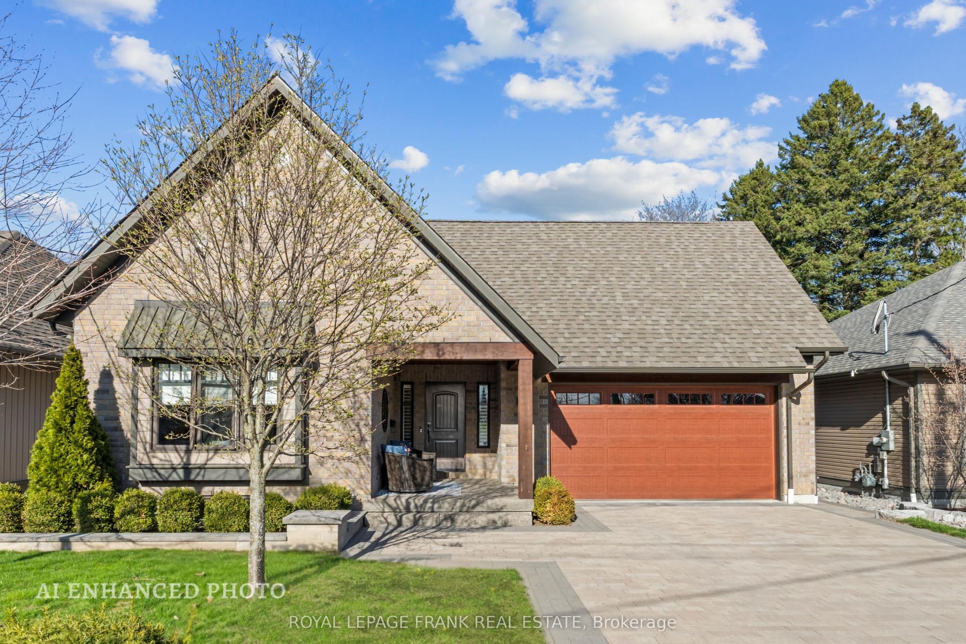 864 Burnham Street — photo 1