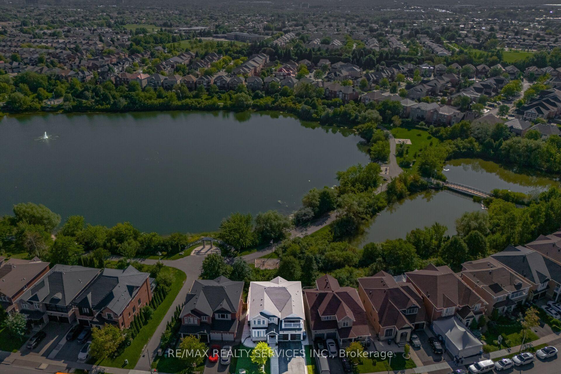 68 Southlake Boulevard, Brampton — Detached for sale, photo 1