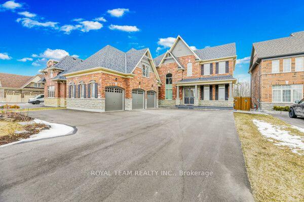 25 Thompson Way — photo 1