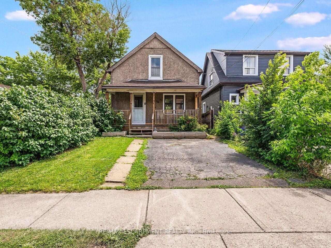 52 Stapleton Avenue N, Hamilton — Detached for sale, photo 1