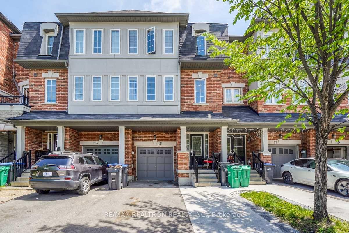 15 Sprucewood Road, Brampton — Townhouse for sale, photo 1