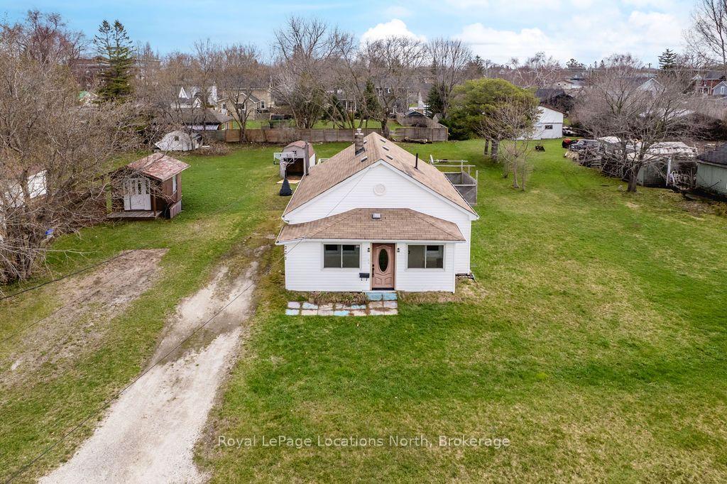 221 Spruce Street — photo 1