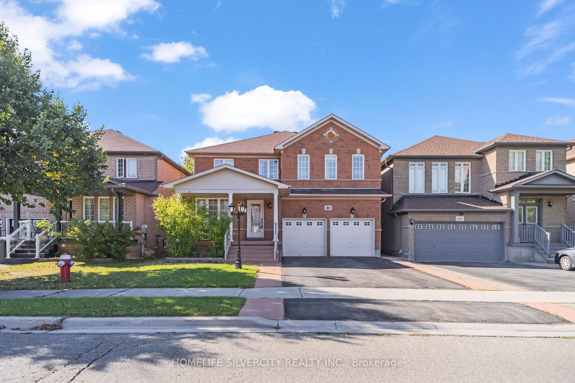 30 Fairhill Avenue, Brampton — Detached for sale, photo 1