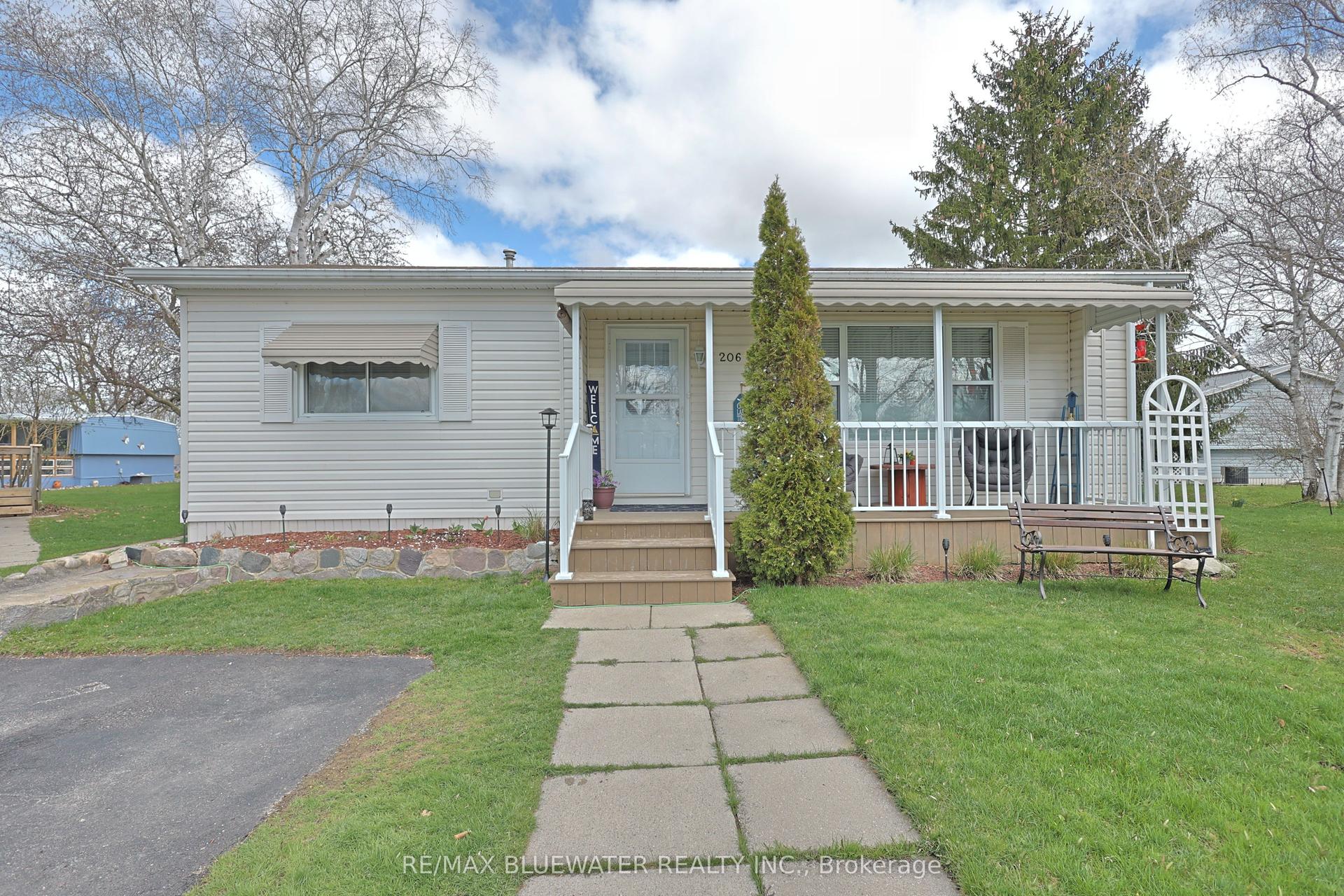 206 Biltmore Drive — photo 1