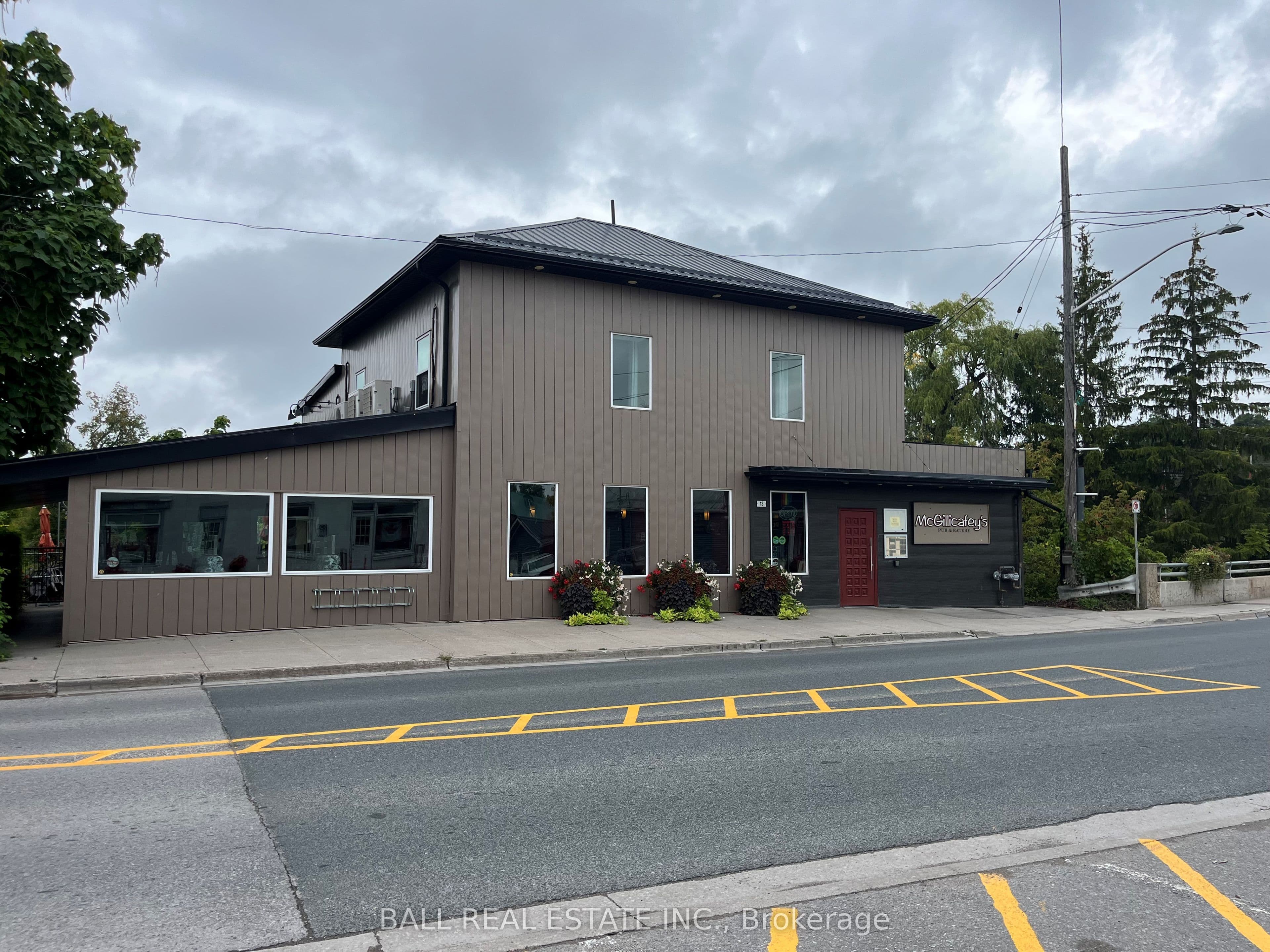 13 Bridge Street N — photo 1