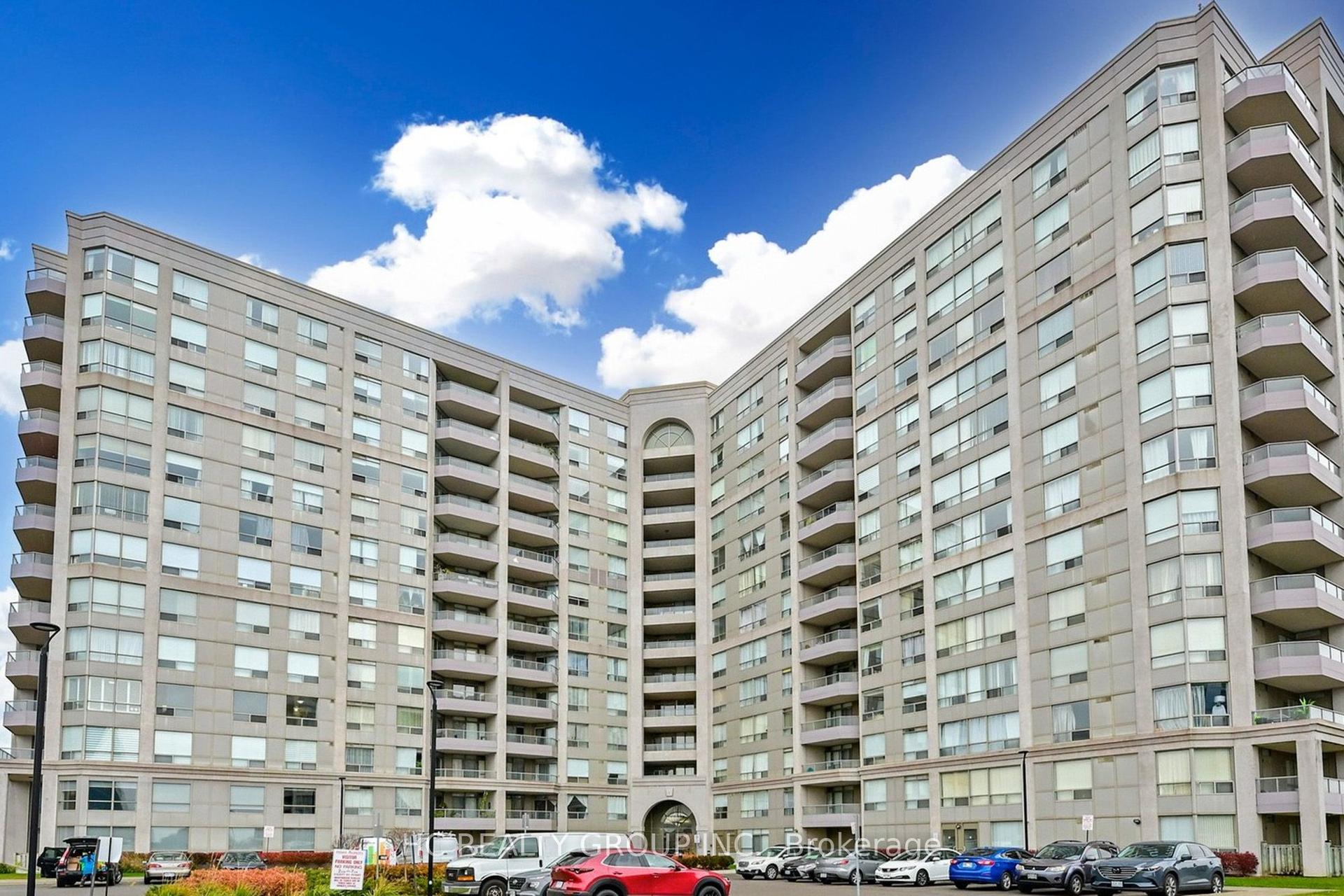 9015 Leslie Street Lph11 #Lph11 — photo 1